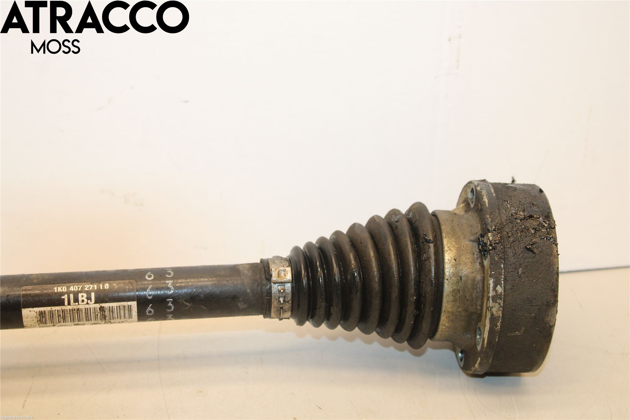 Volkswagen VW TOURAN 10-15 Drivaksel Foran Kompl Venstre