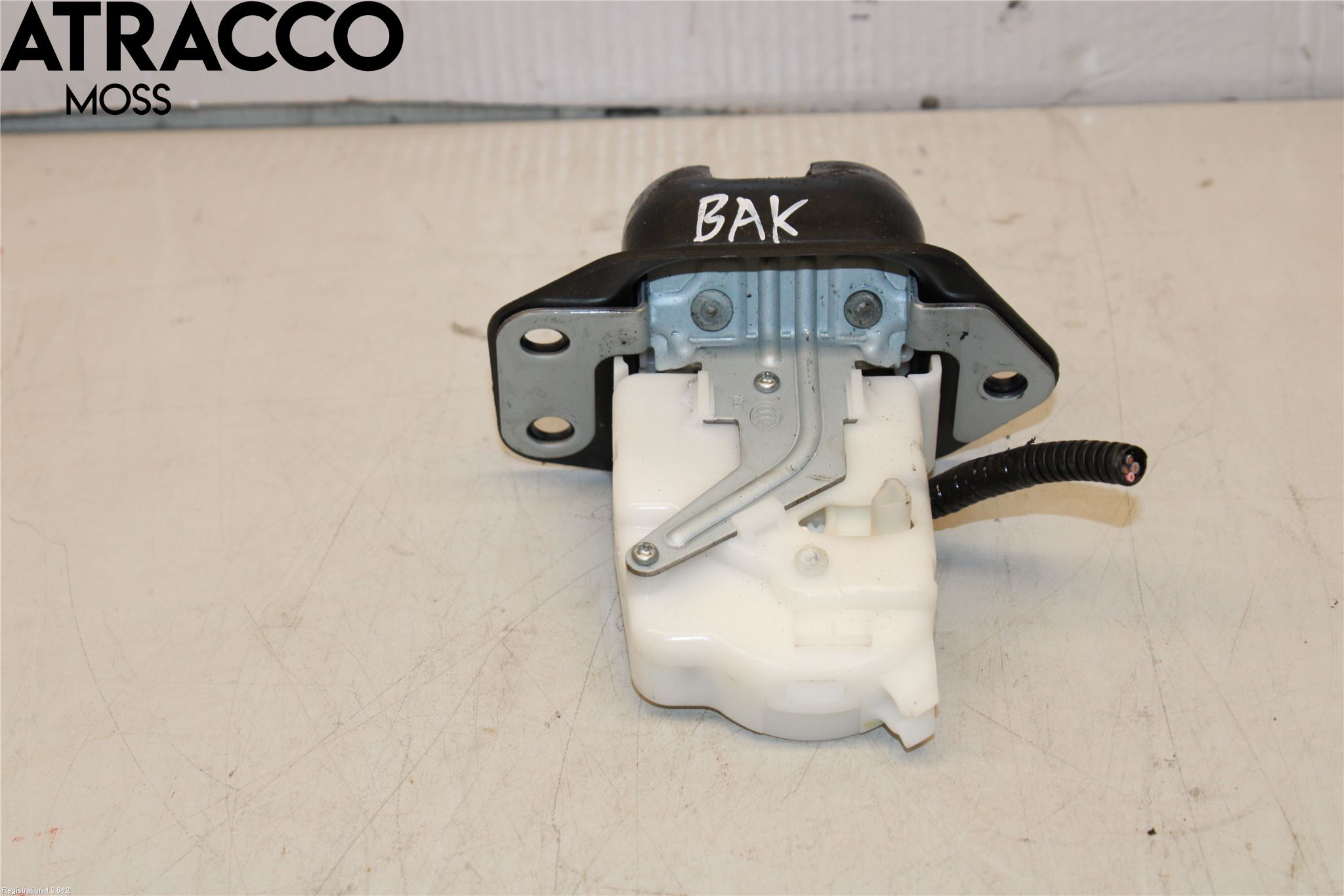 Nissan LEAF 11-17 Bakluke-Lokk Låsekasse