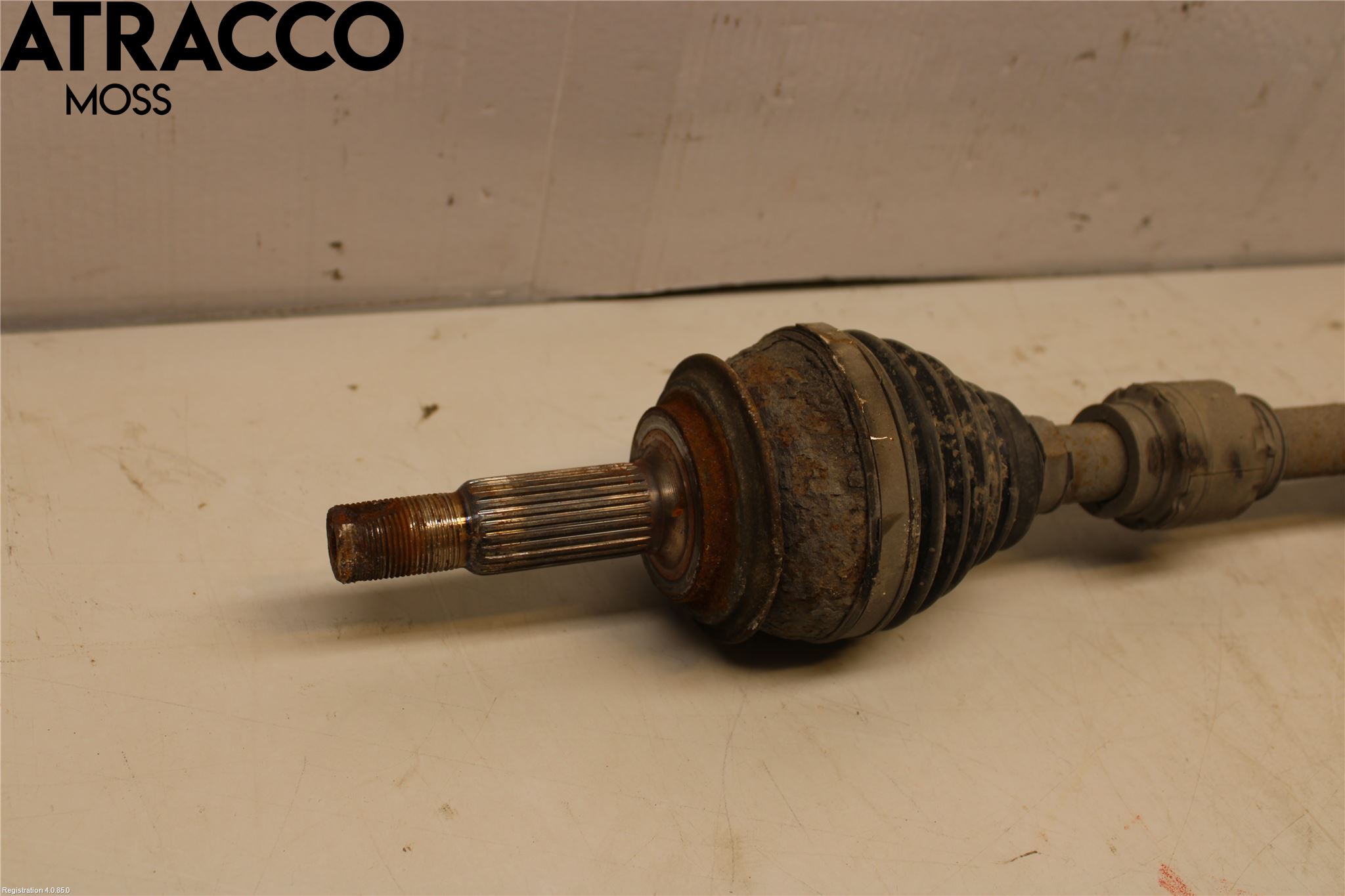 Toyota AURIS 10-12 Drivaksel Foran Kompl Venstre