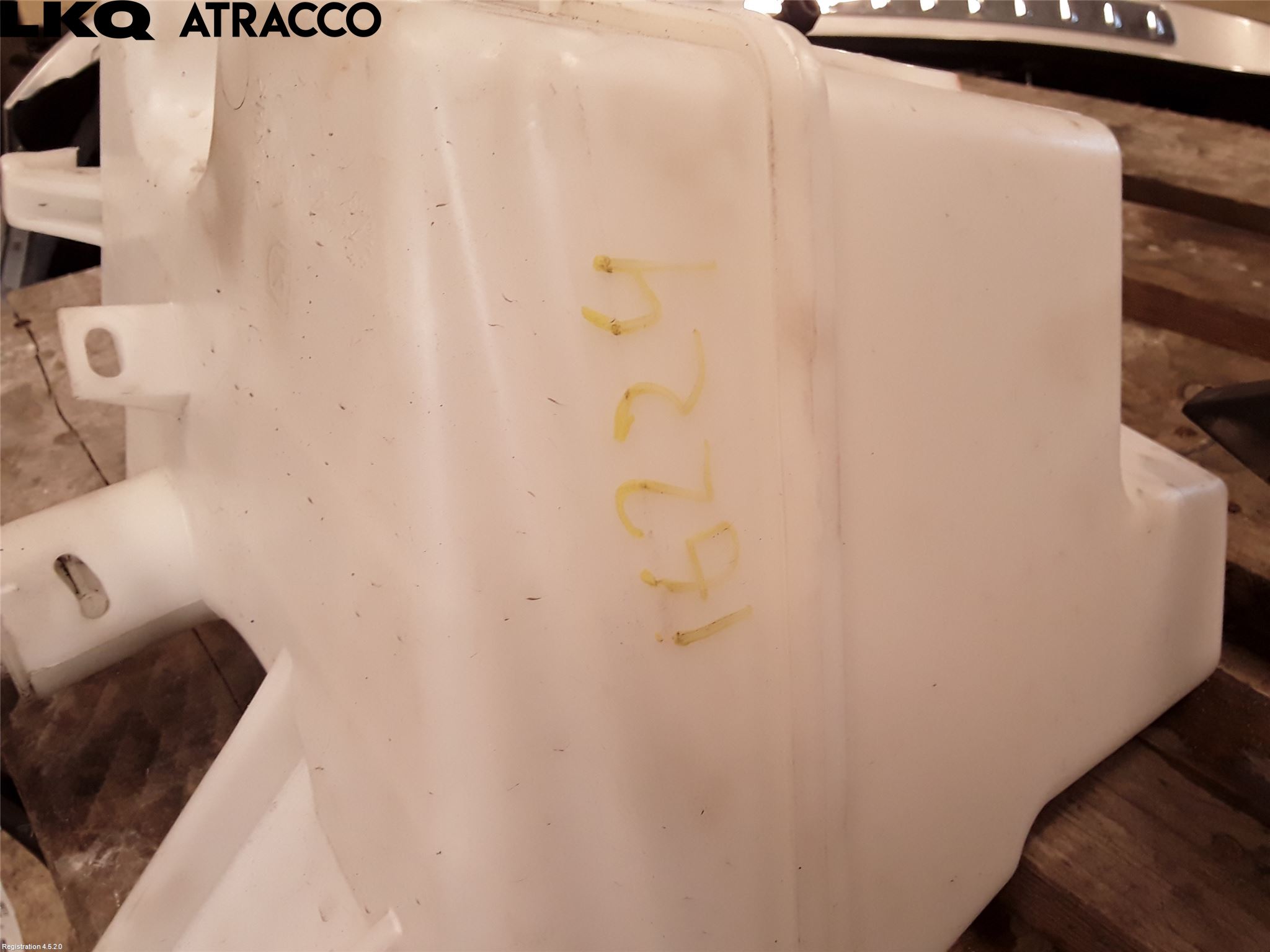 Toyota AVENSIS 09-15 Spylerbeholder Frontrute