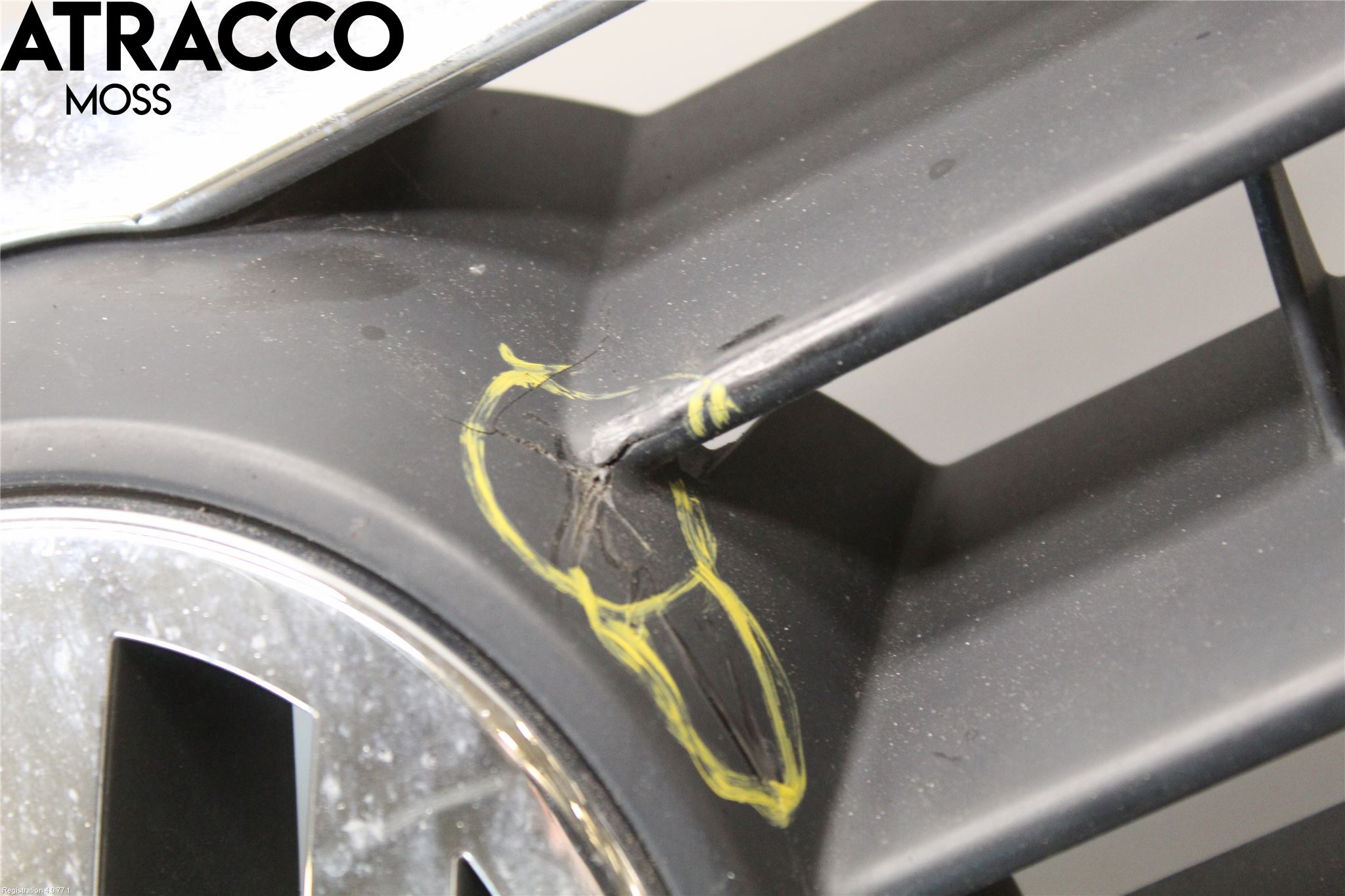 Volkswagen VW TOURAN 03-10 Grill Komplett