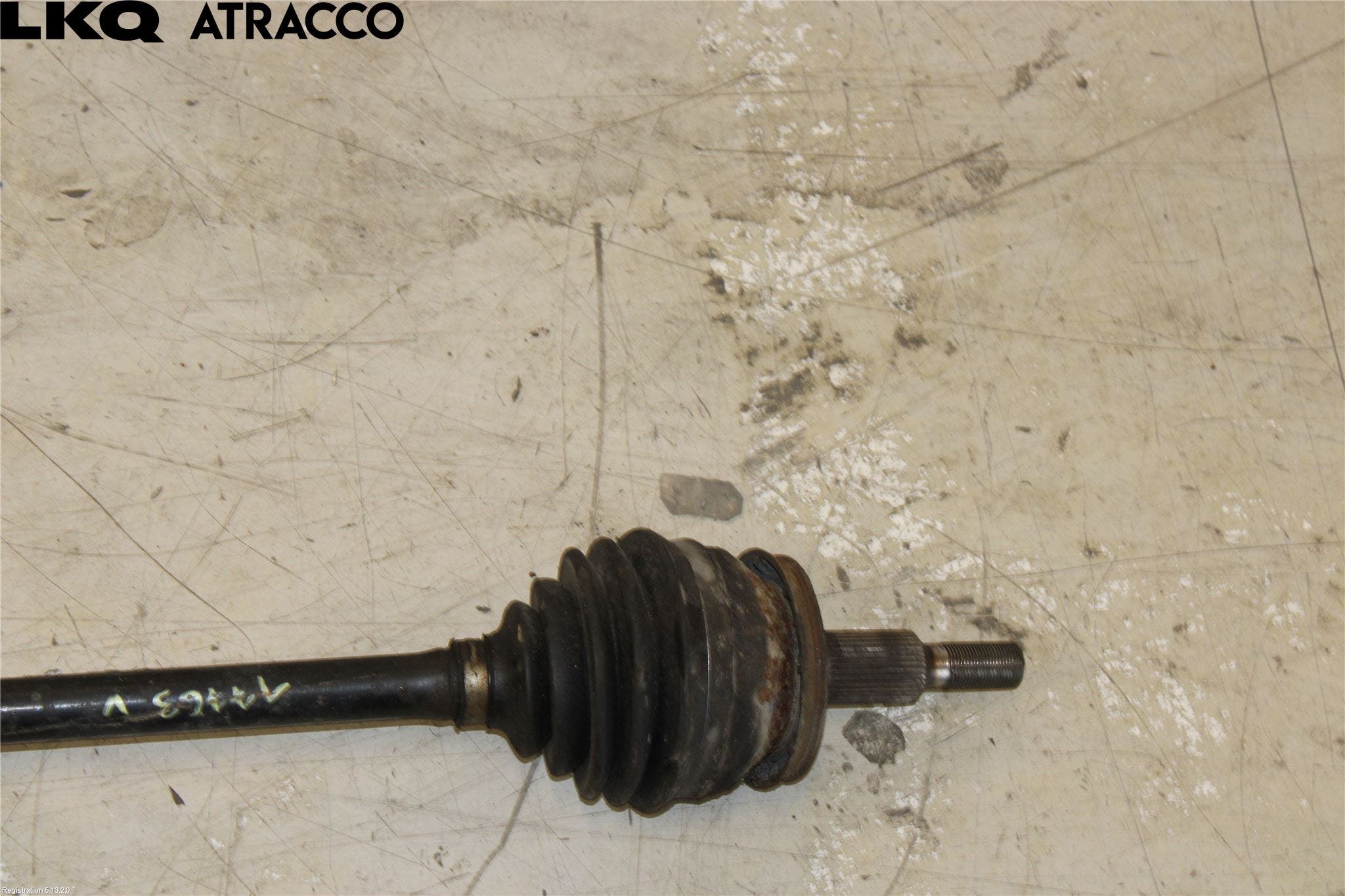 Volkswagen VW TRANSP/CARAVELLE (T5) 04-15 Drivaksel Foran Kompl Venstre