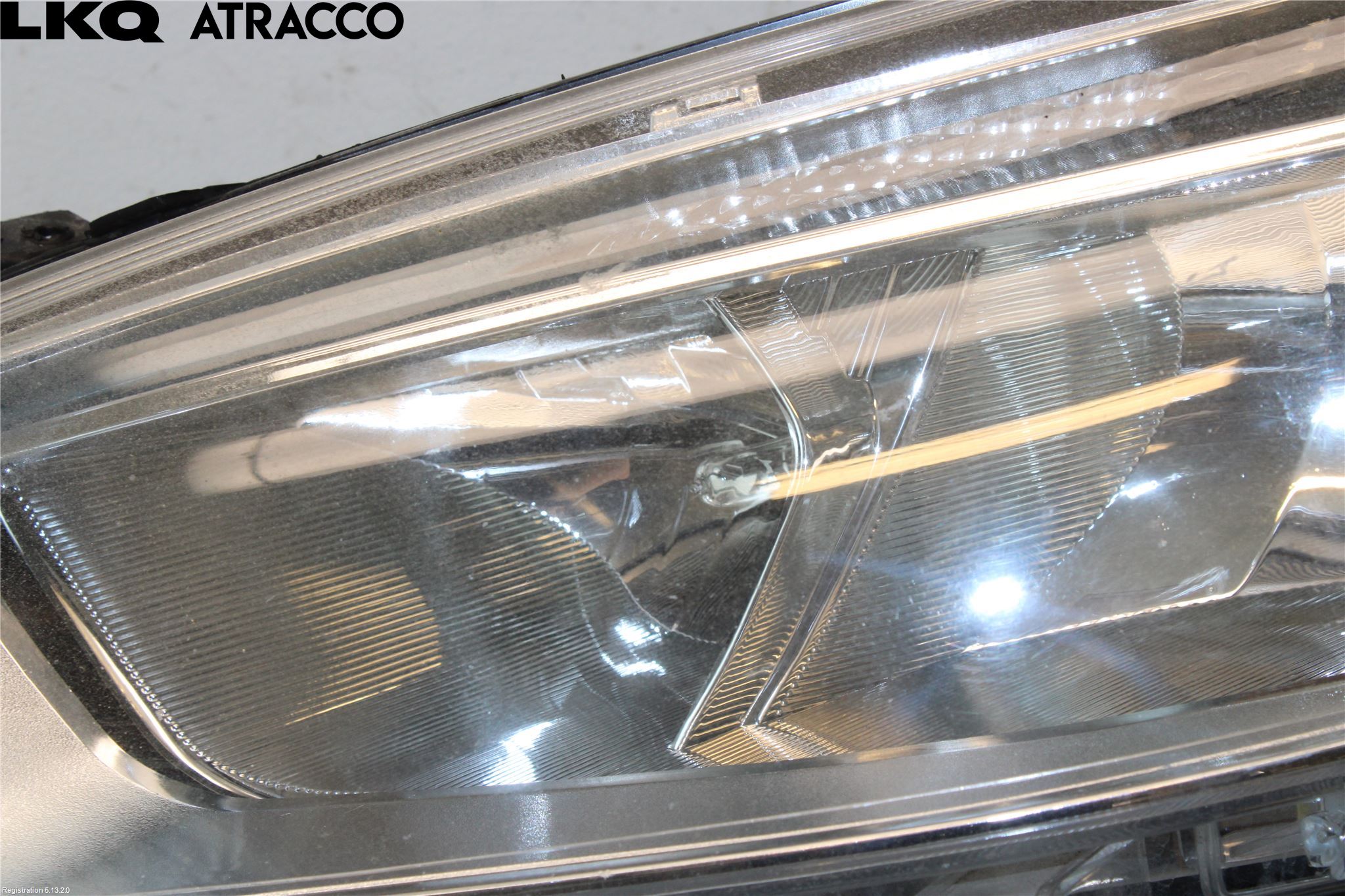 Ford TRANSIT/TOURNEO COURIER 13-23 Frontlykt Venstre