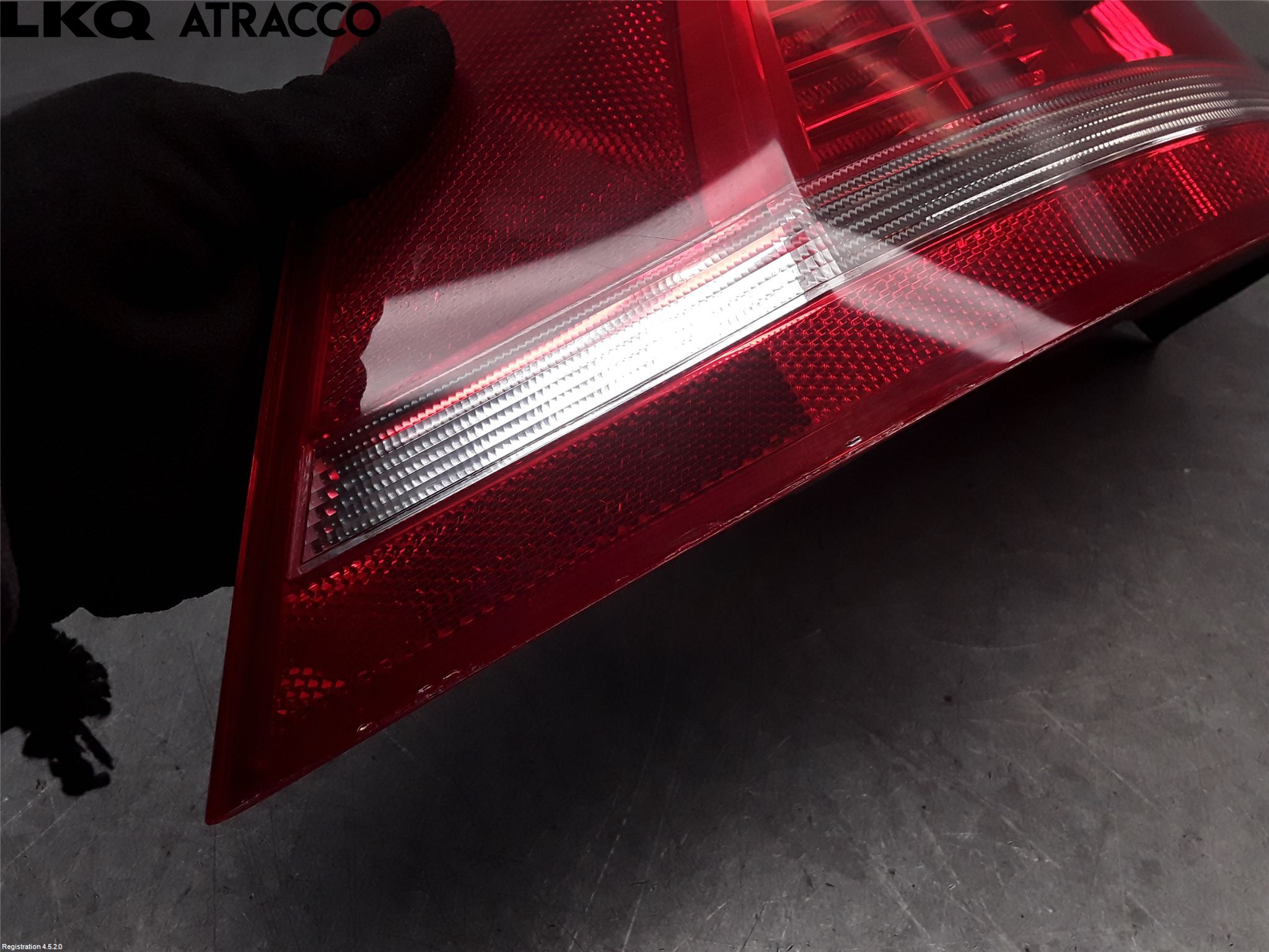 Volkswagen VW PASSAT 11-14 Baklykt Venstre