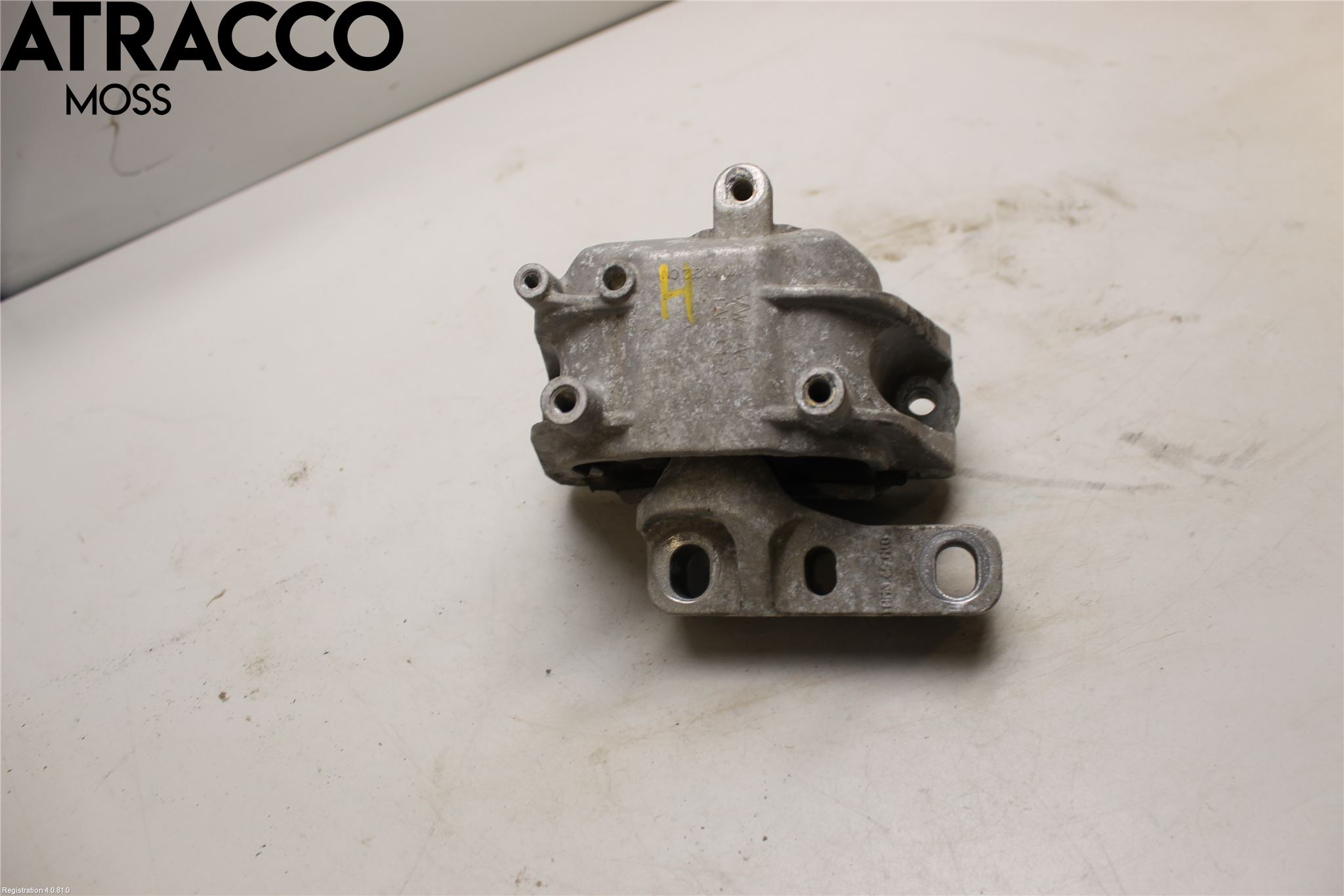 Volkswagen VW GOLF VI 09-13 Motor Feste Gummi