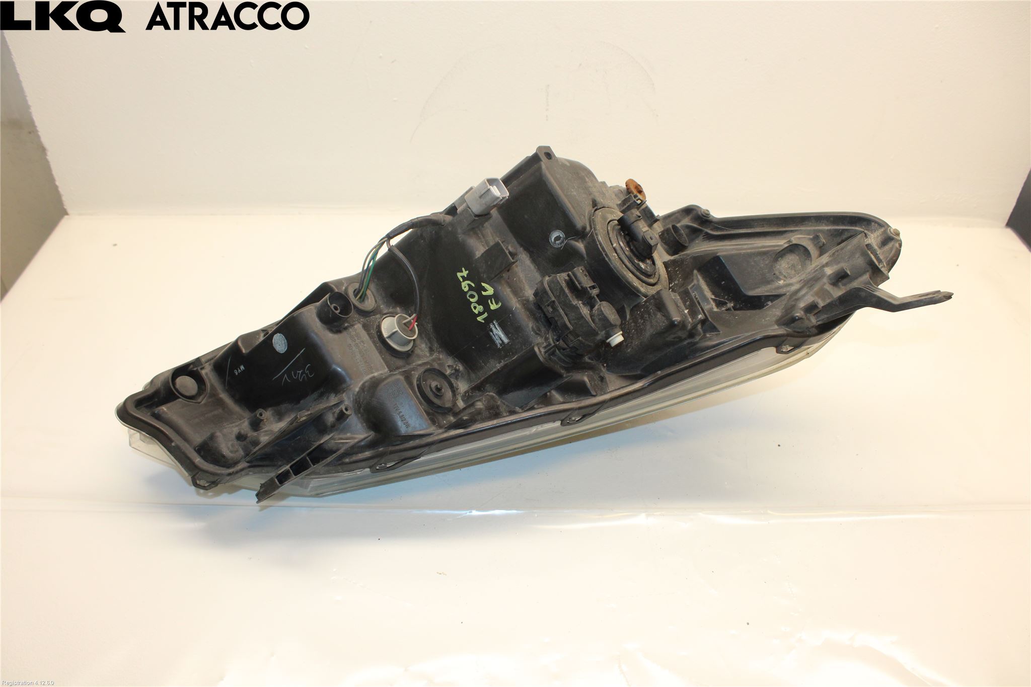 Toyota YARIS XP130 15-20 Frontlykt Venstre