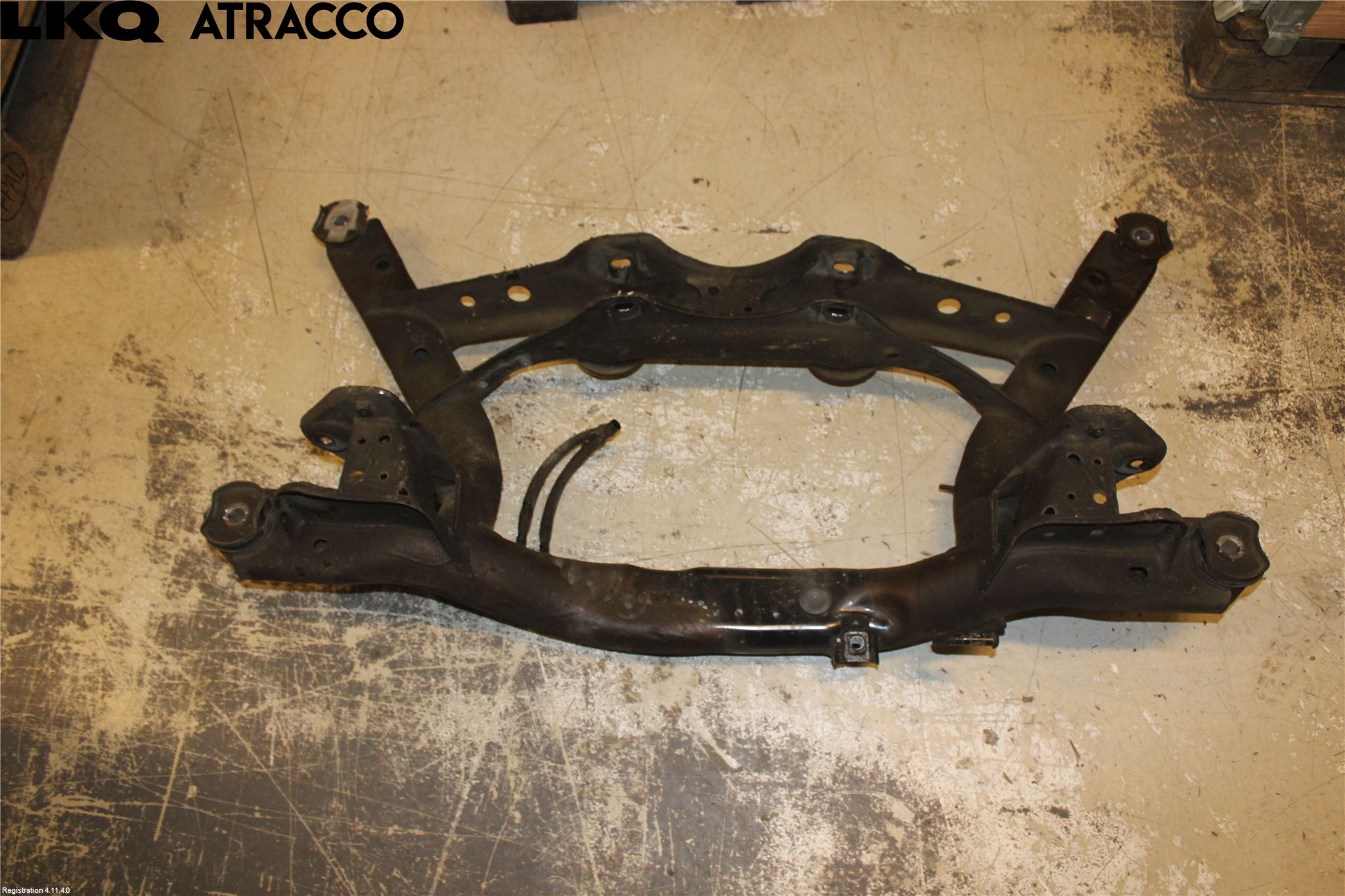 Skoda SUPERB 16-24 Bakaksel Feste Travers-Ramme