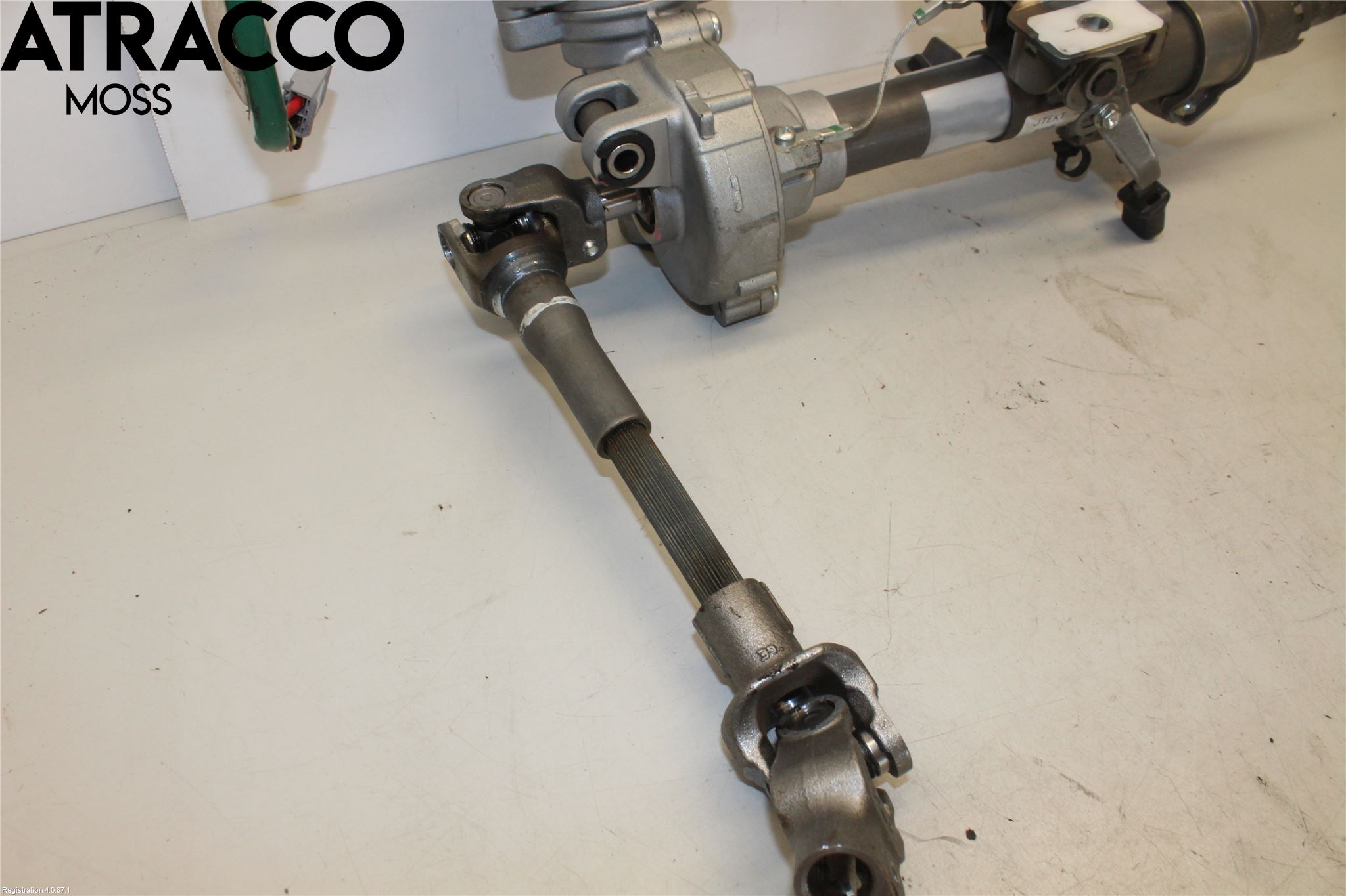 Toyota YARIS XP130 12-14 Rattakselaggregat Innebygd Servo