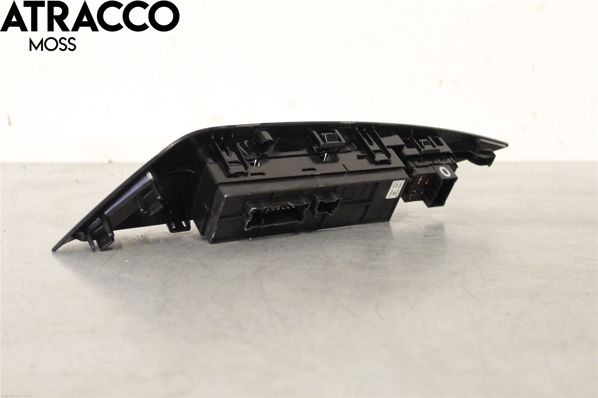 Nissan LEAF 11-17 Bryter Vindusheis