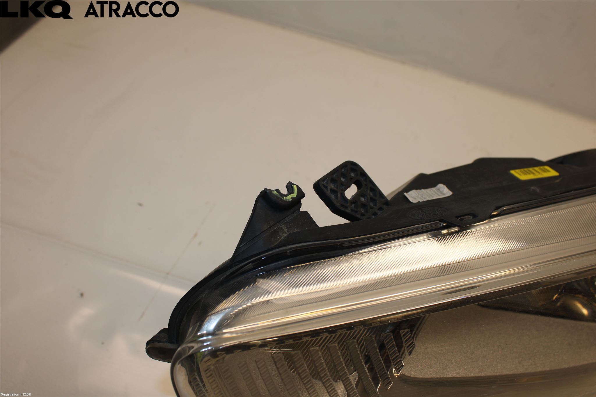 Ford FIESTA 13-17 Frontlykt Venstre