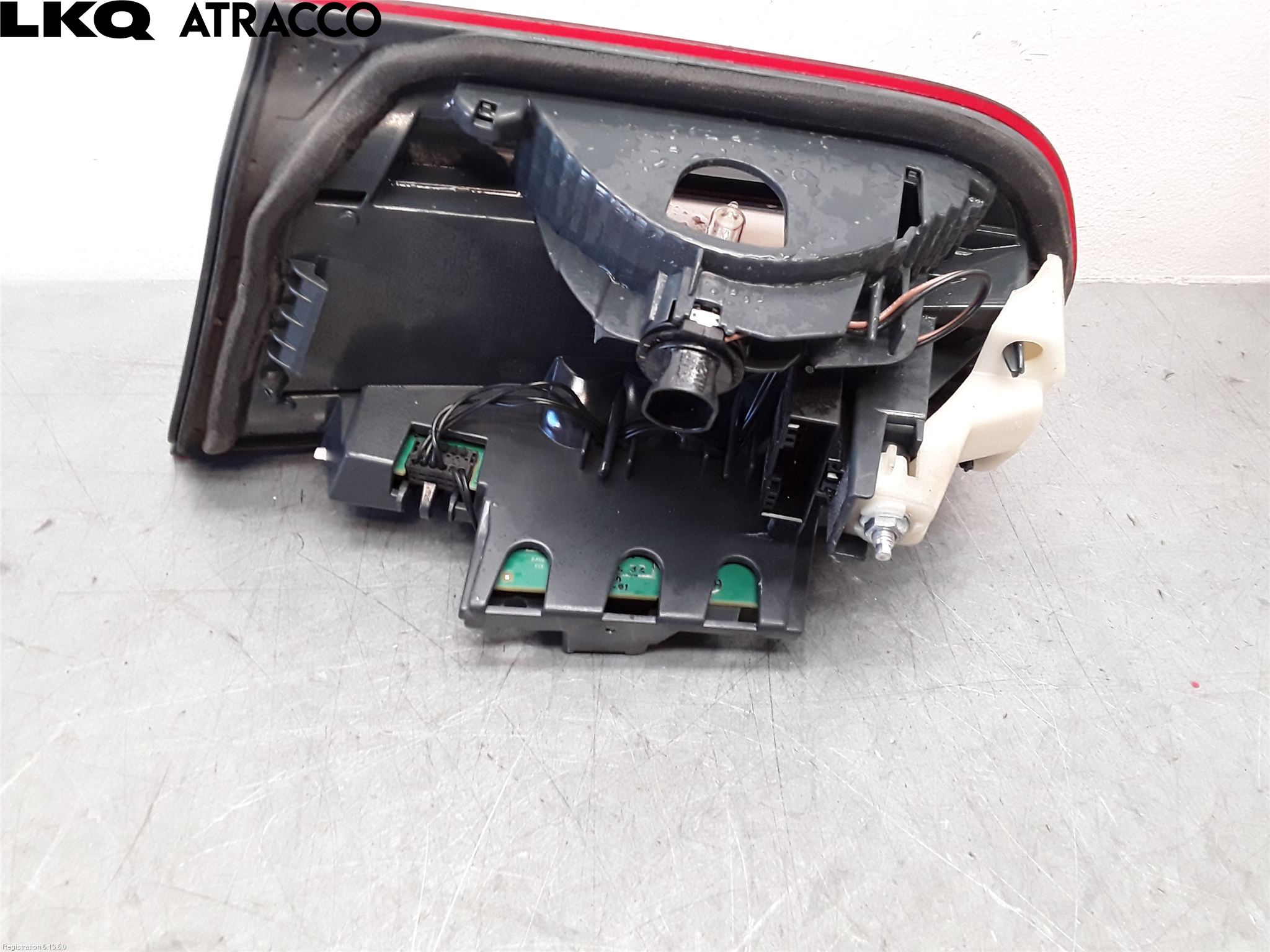 BMW 3 F30/F31/F80 12-19 Baklykt Venstre  På Luke(Indre