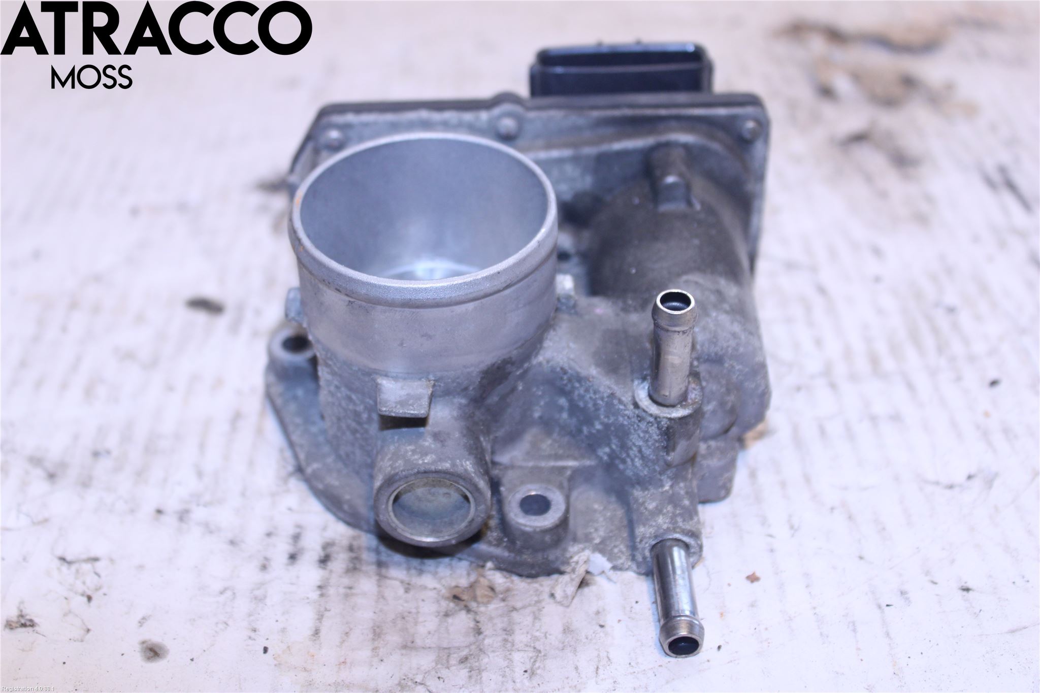 Toyota YARIS XP130 12-14 Inns Spjeldhus