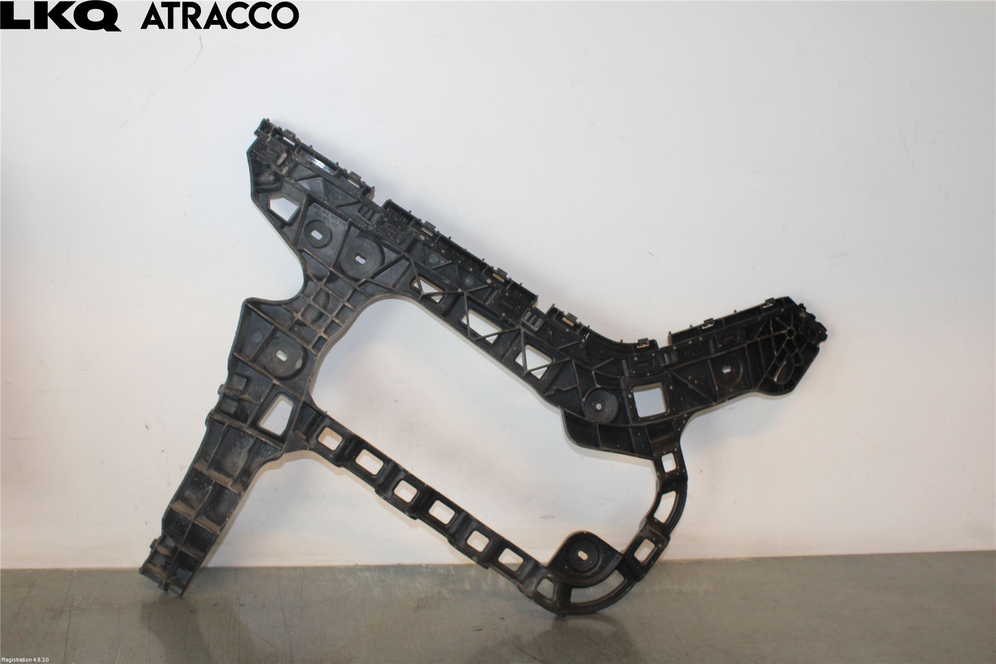 Volkswagen VW PASSAT 15-19 Støtfanger Bak Feste