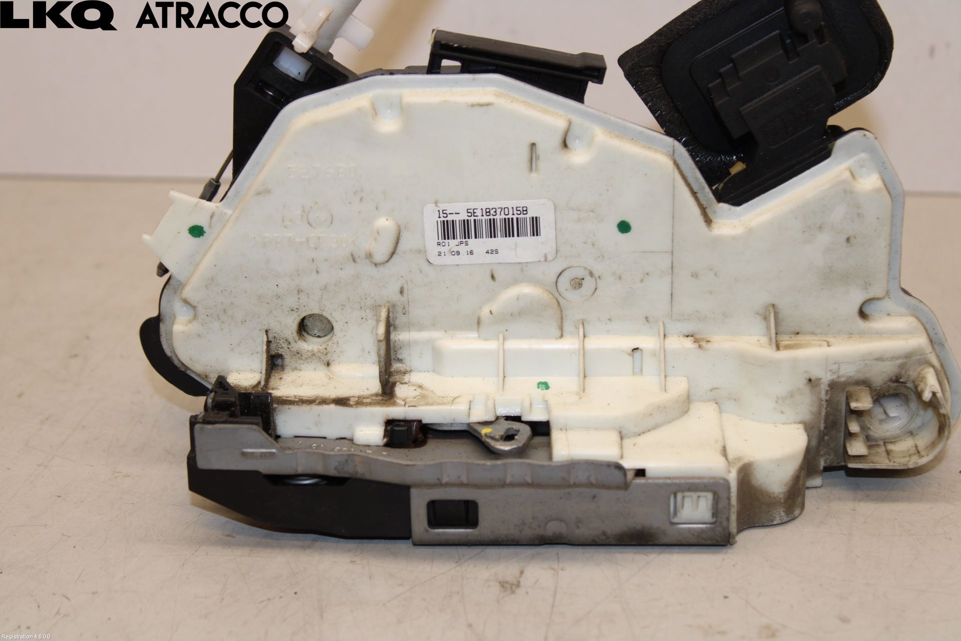 Volkswagen VW PASSAT 15-19 Dørlås - Låsekasse