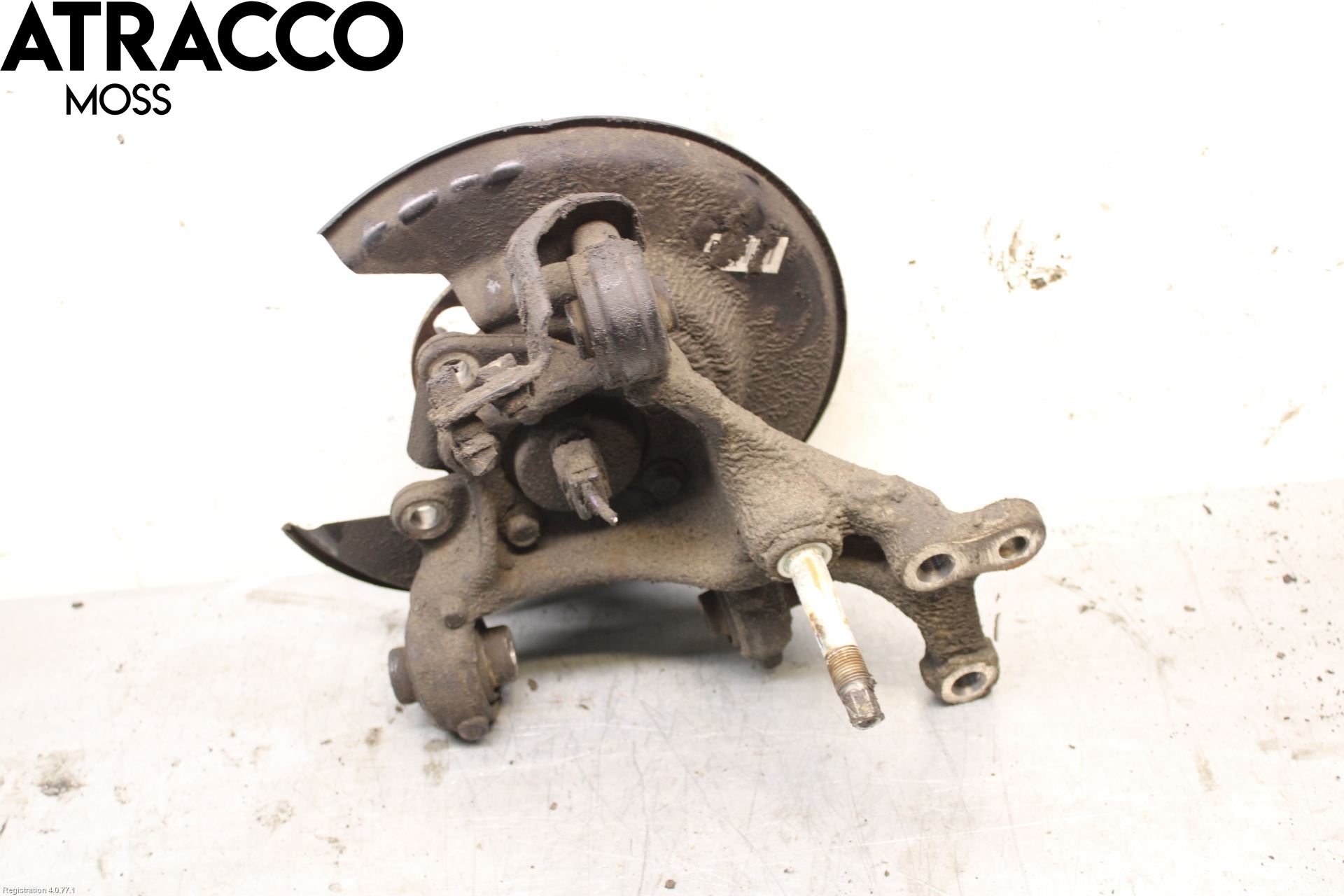 Toyota PRIUS (ZVW50) 16-21 Spindel Vb