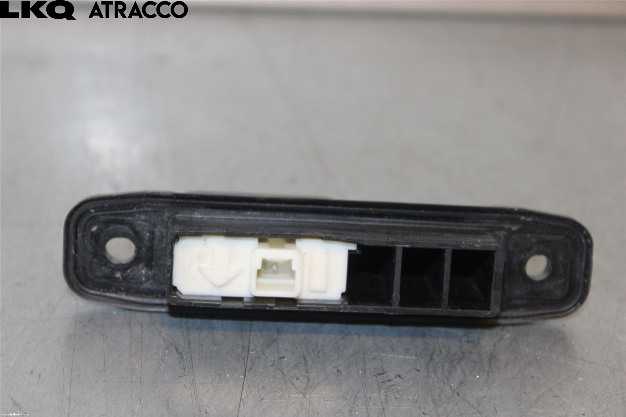 Toyota YARIS XP130 15-20 Bakluke Handtak Ytre