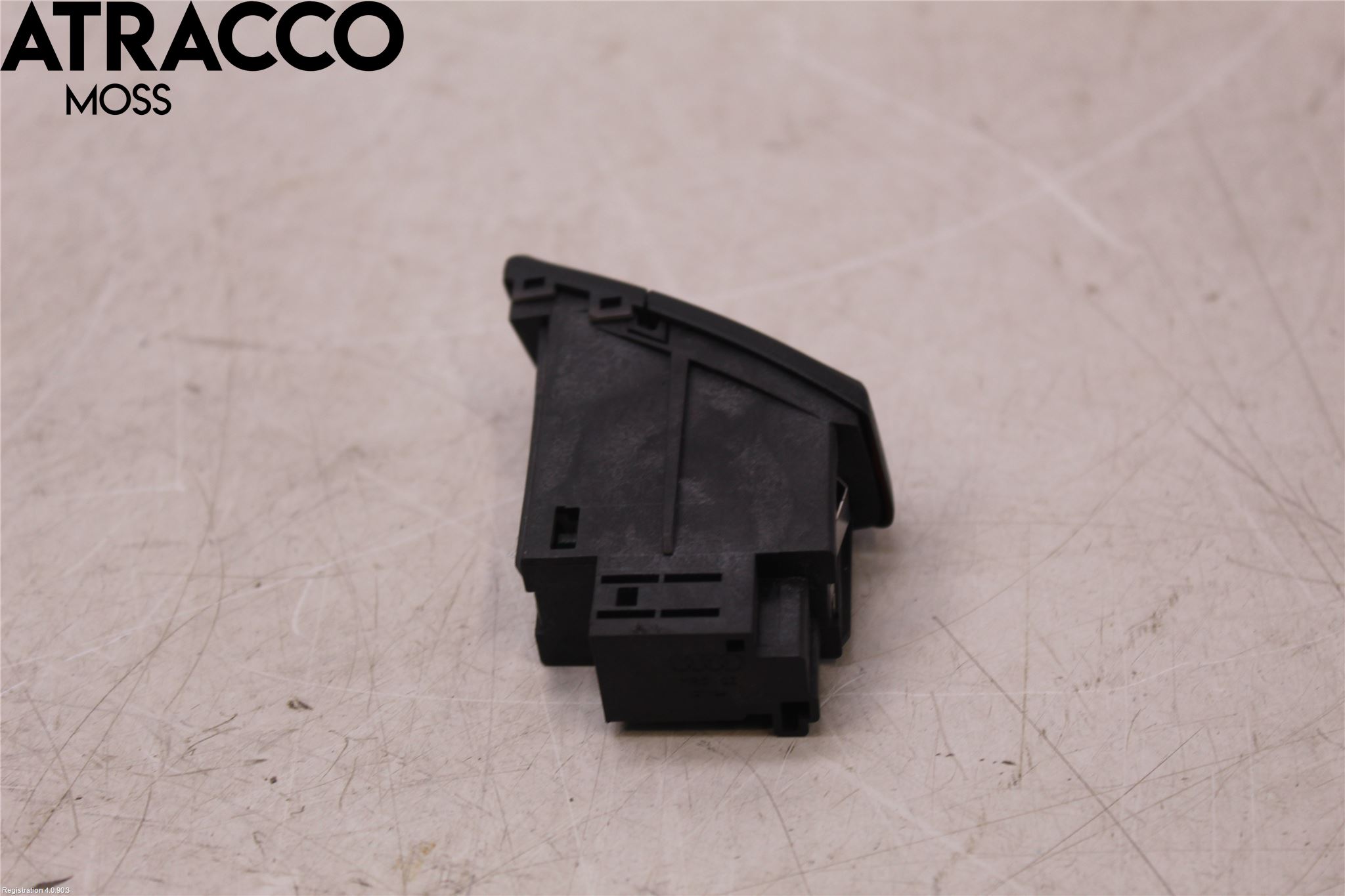 Audi A4/S4 08-11 Bryter Varsel (Nødblink)