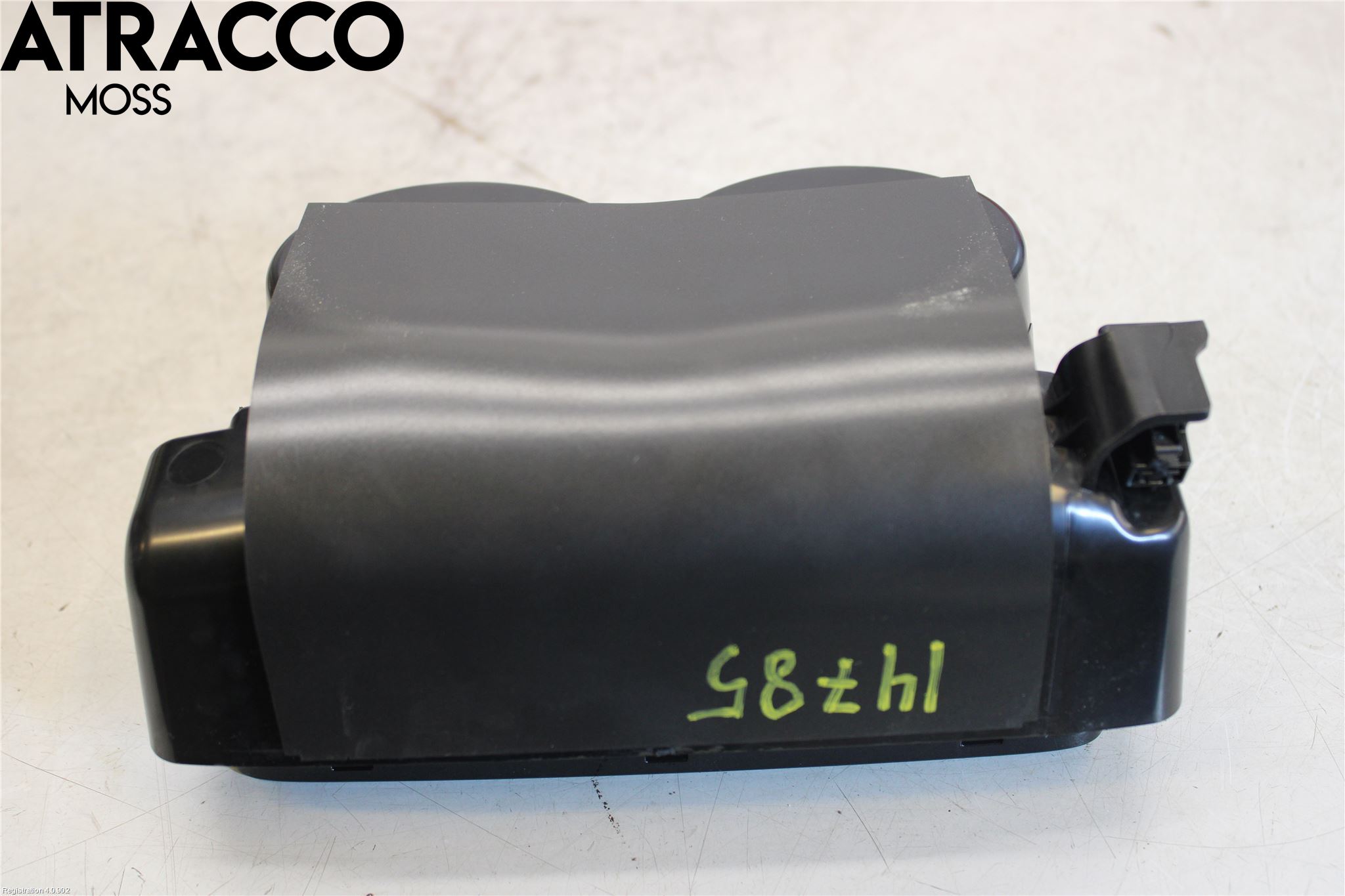 Mitsubishi OUTLANDER 13-21 Innr Koppholder