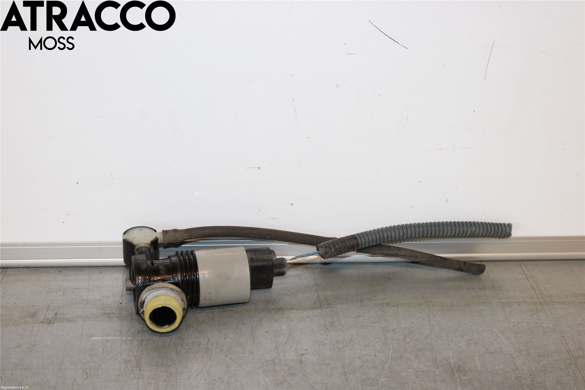 Toyota AURIS 13-19 Spylerpumpe Frontrute