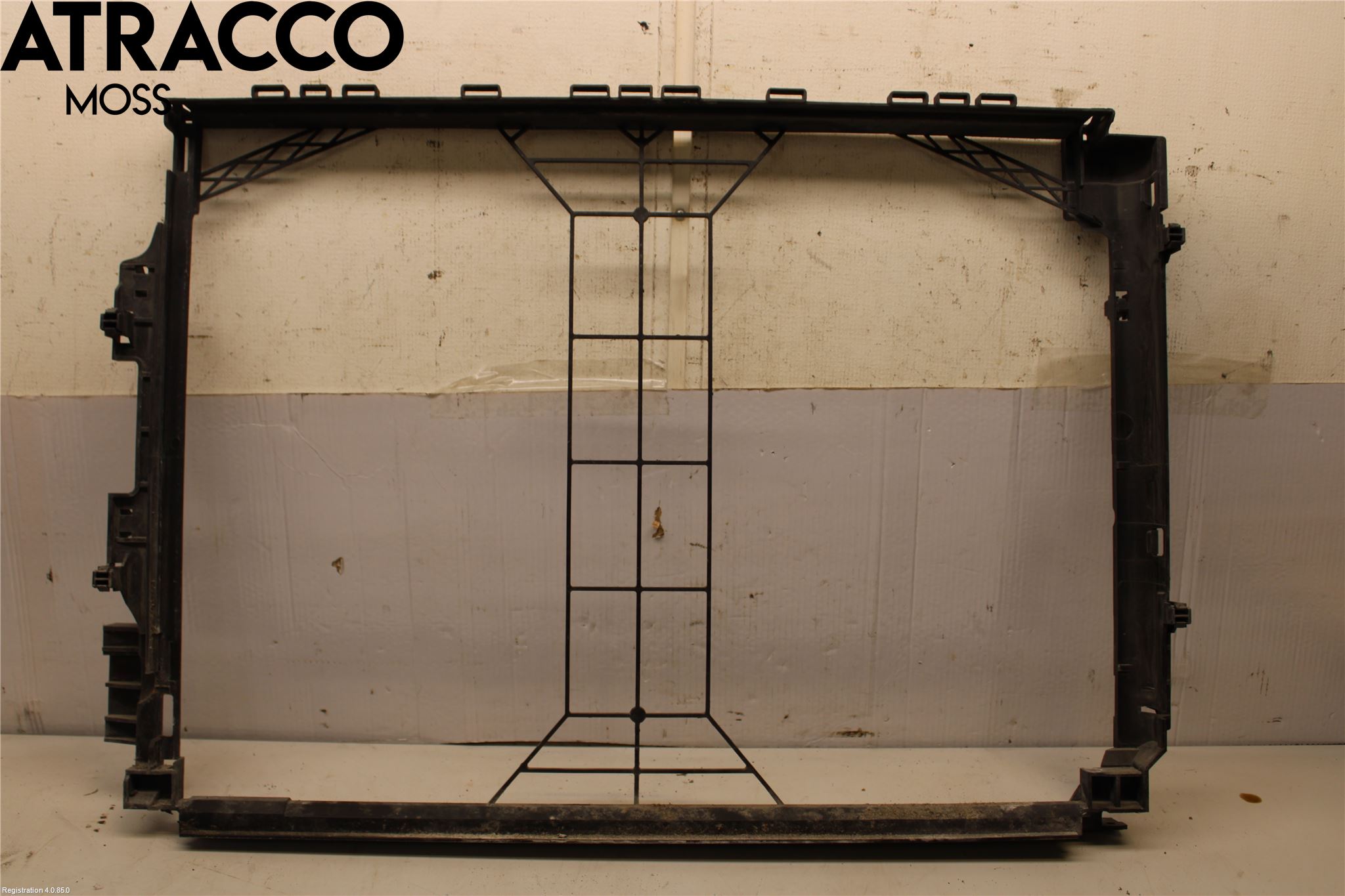 Mercedes-Benz MB C-KLASS (W205) 14-21 Radiator Feste - Ramme - Bjelk