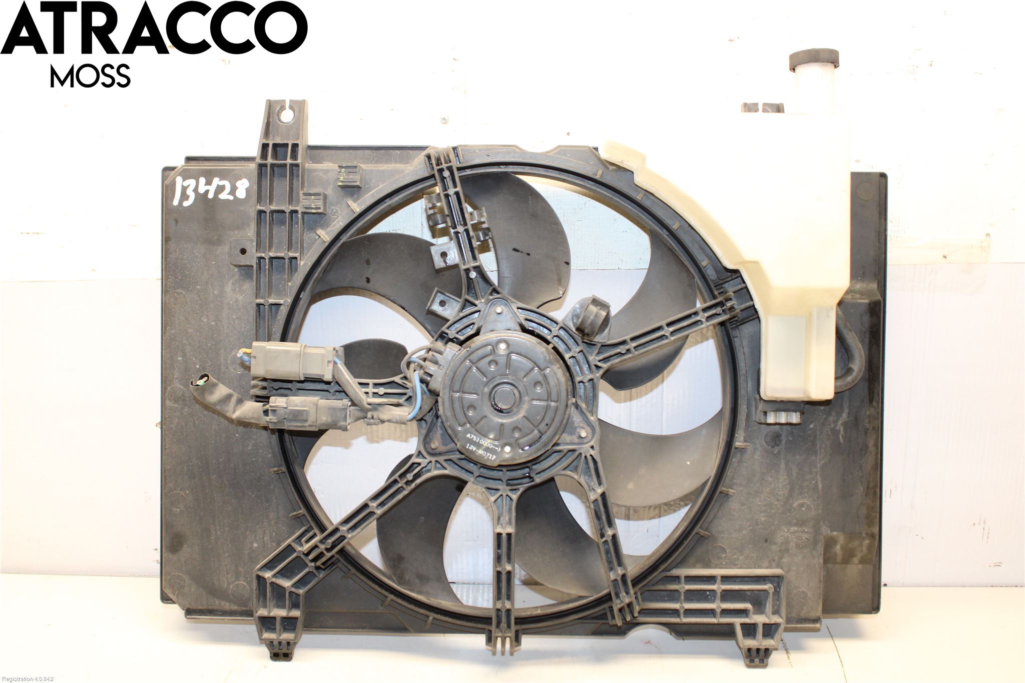 Nissan JUKE 10-14 Kjølevifte Elektrisk