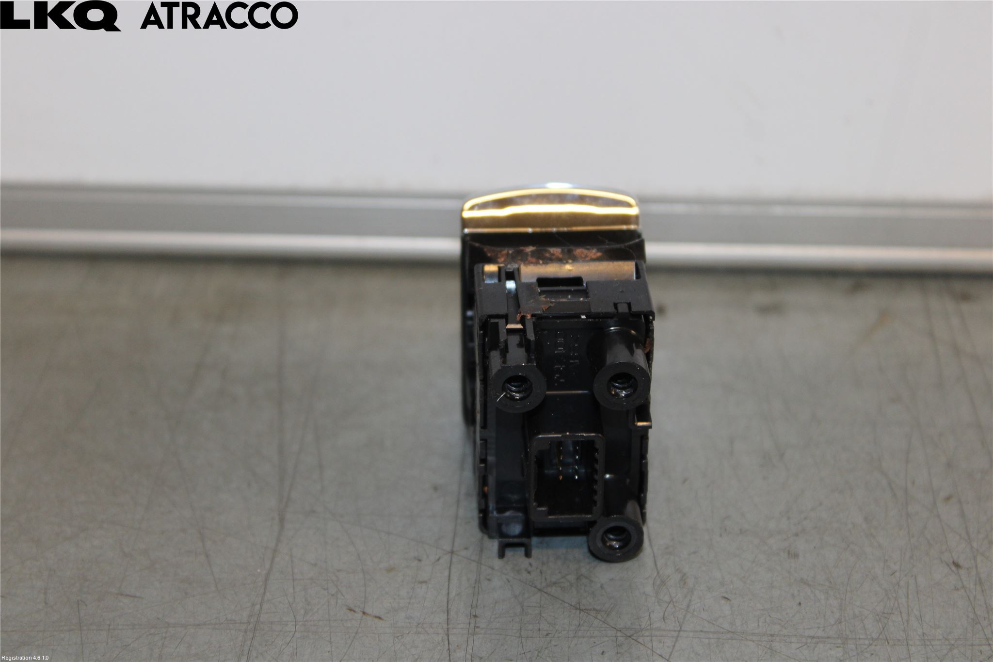 Mitsubishi OUTLANDER 13-21 Bryter Parkeringsbrems