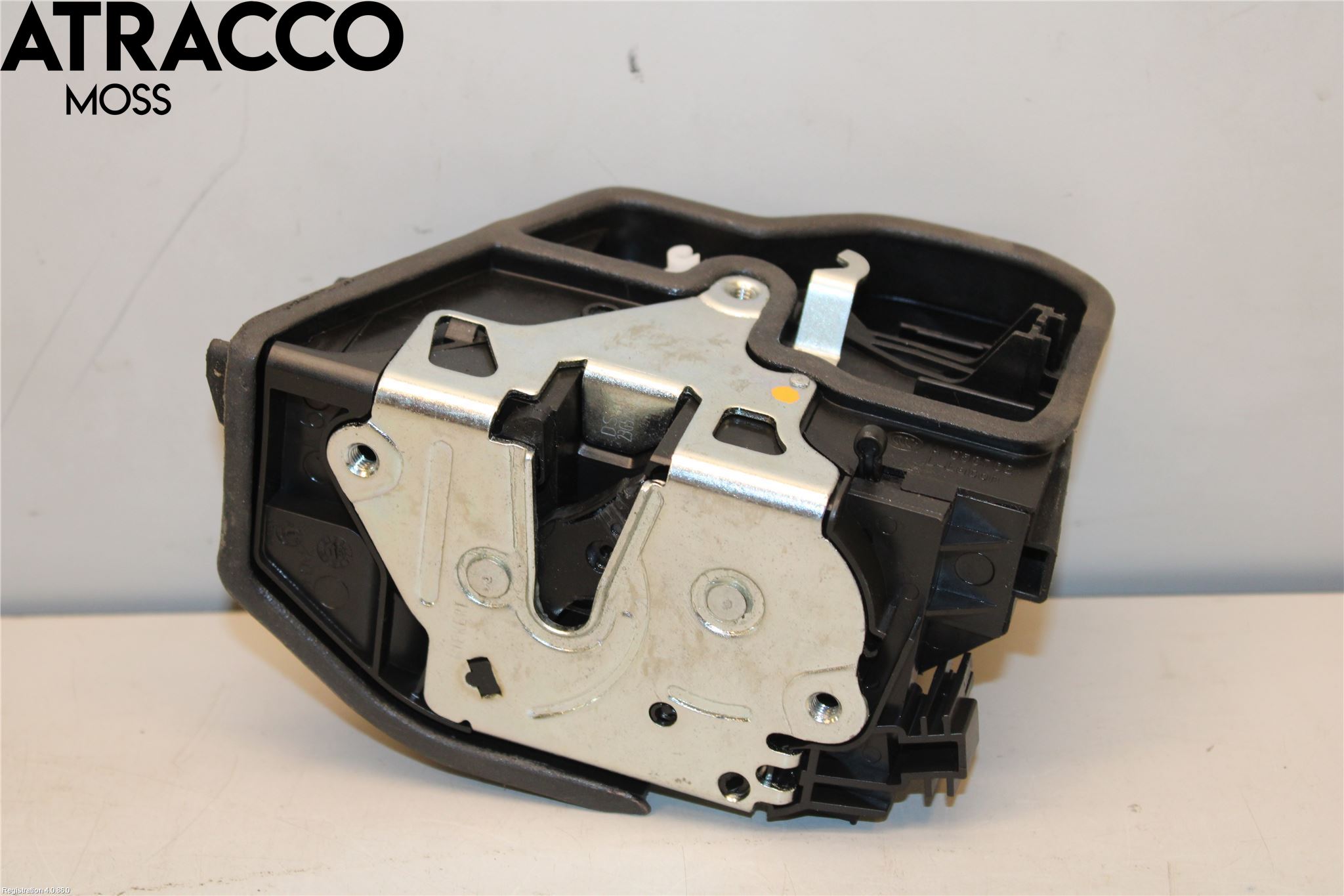 BMW 5 F10/F11/F18 09-17 Dørlås - Låsekasse