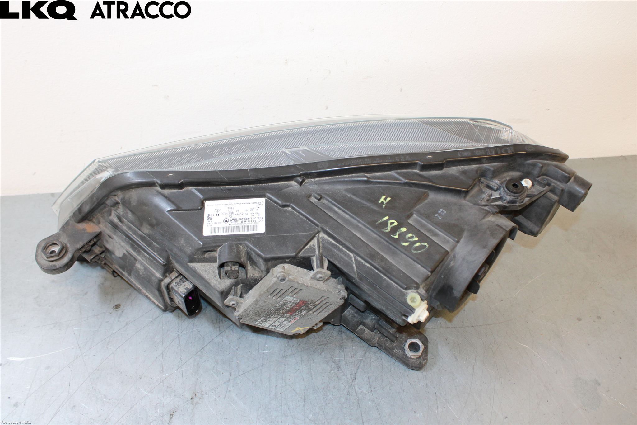 Skoda SUPERB 09-15 Frontlykt Høyre