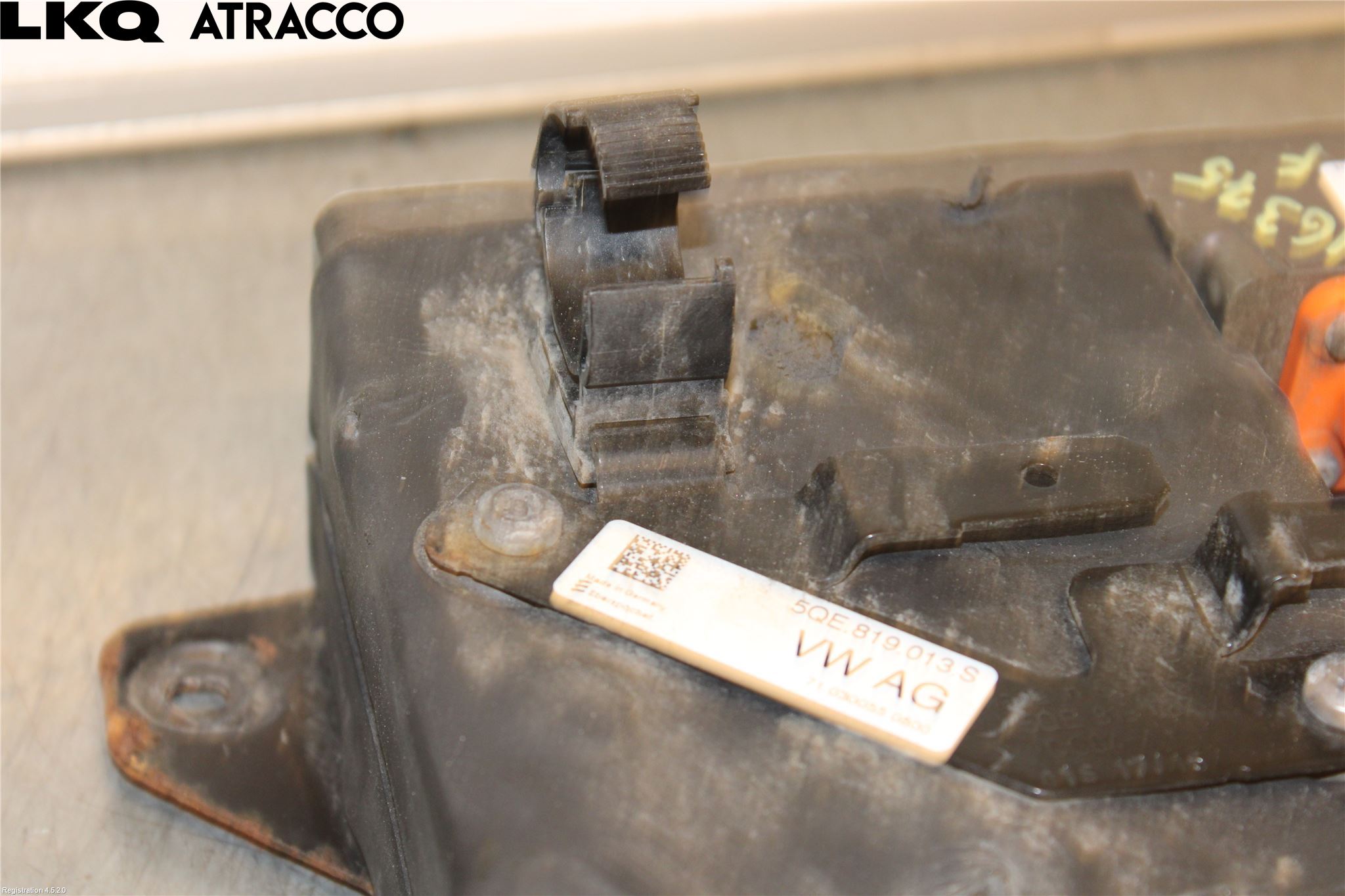 Volkswagen VW GOLF / E-GOLF VII 13-20 Motorvarmer Elektrisk