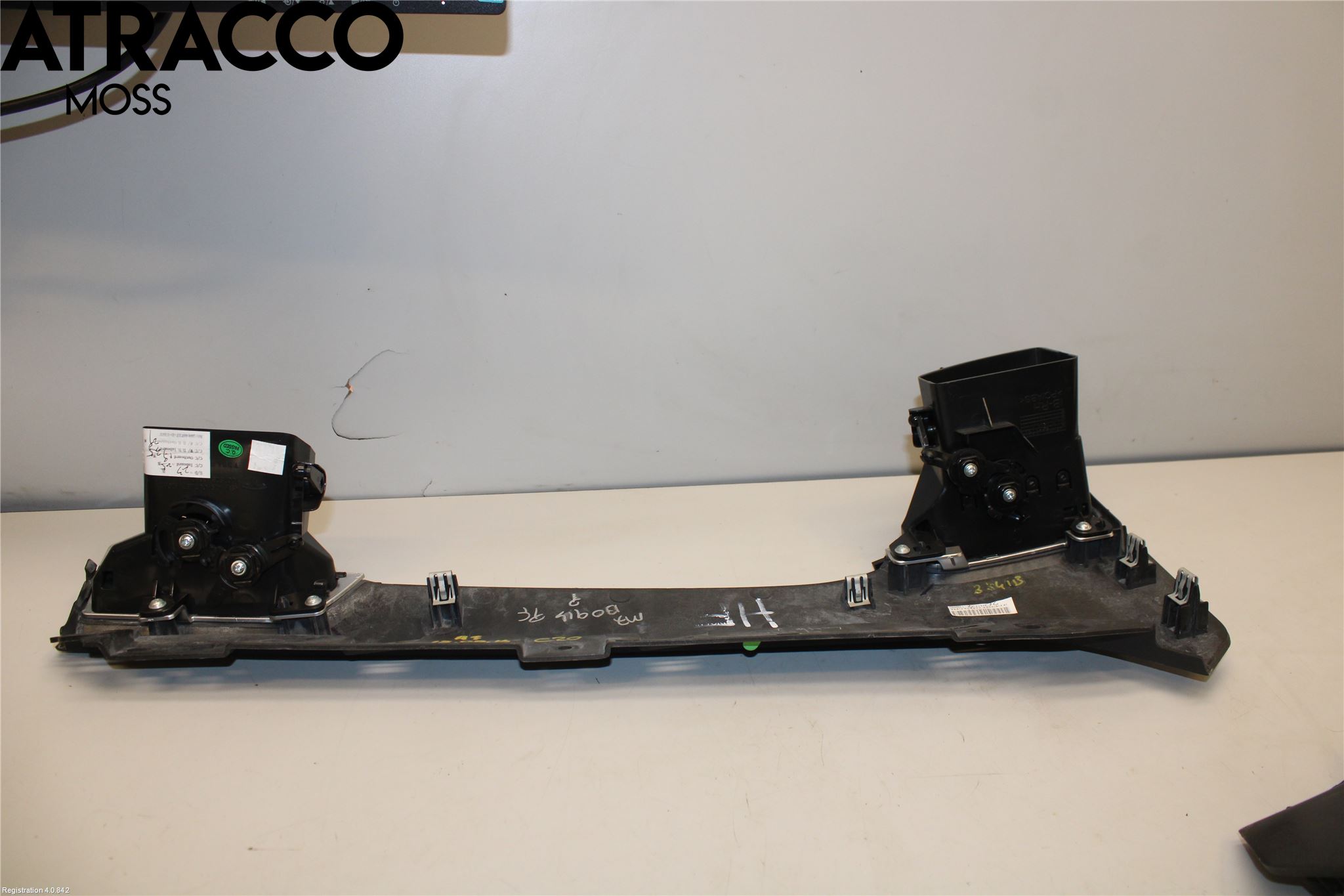 Tesla MODEL S 13- Dashbord Kanal - Dyse