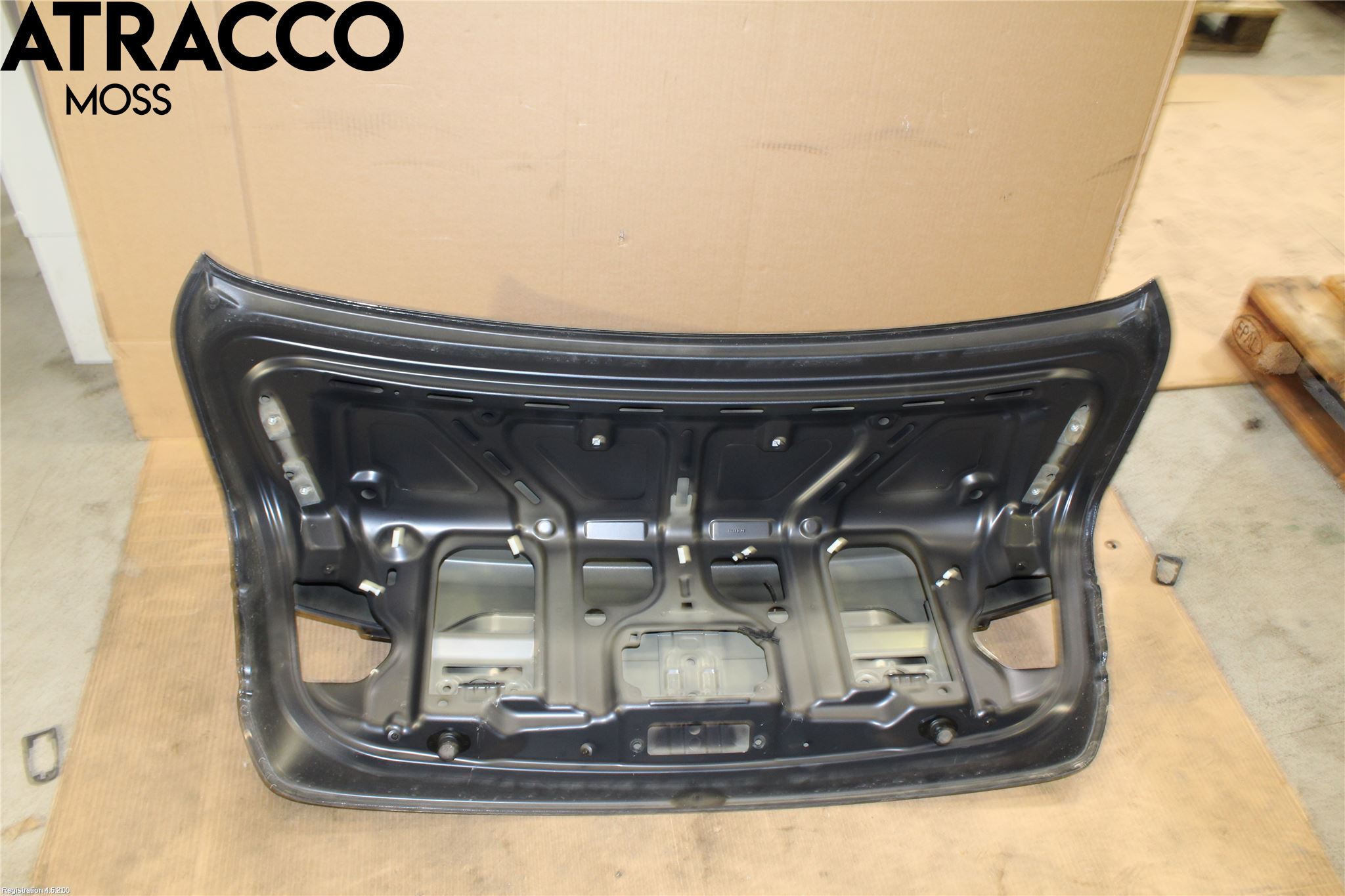 BMW 3 F30/F31/F80 12-19 Bakluke Koffertlokk