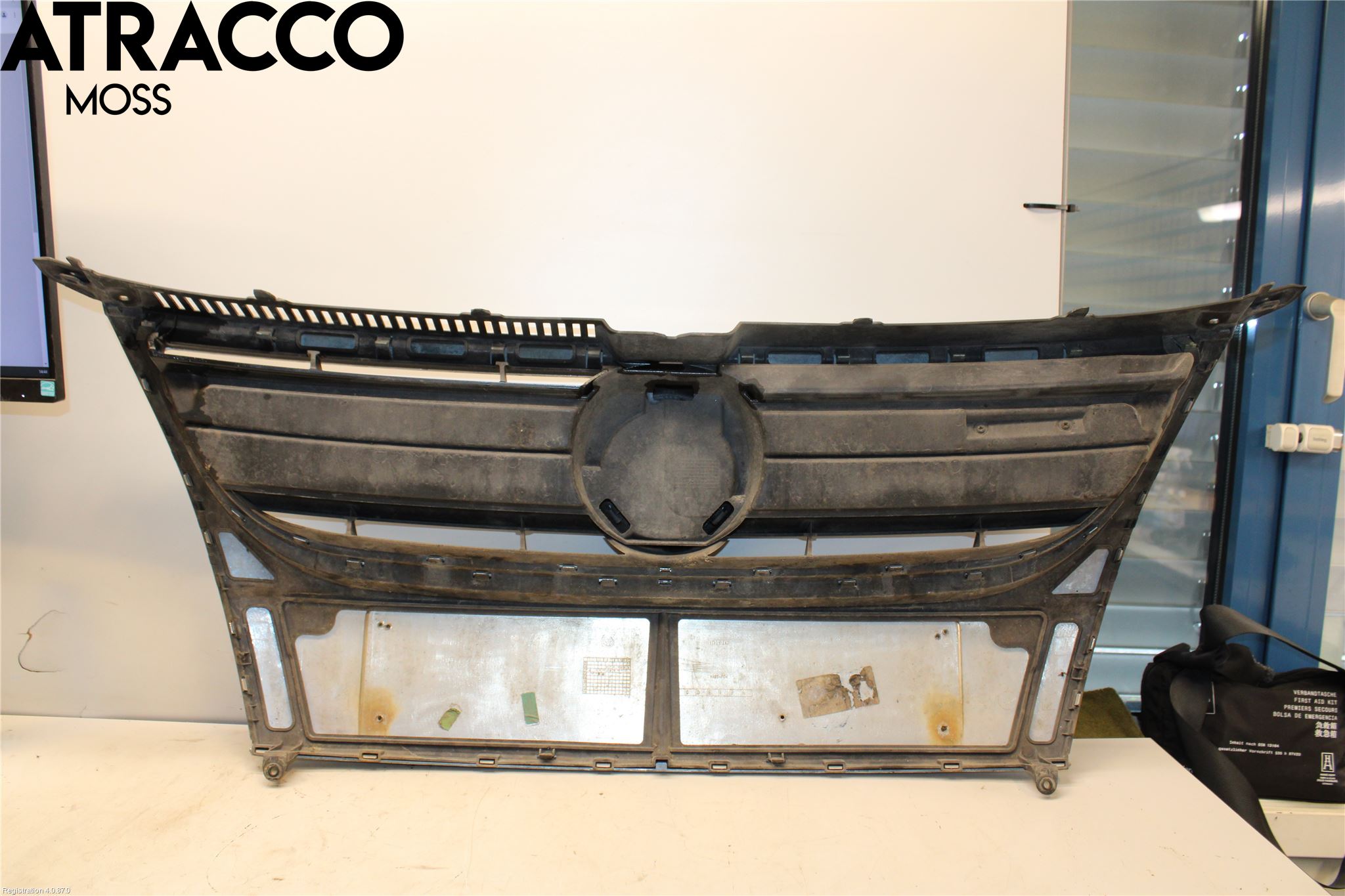 Volkswagen VW TOURAN 03-10 Grill Komplett