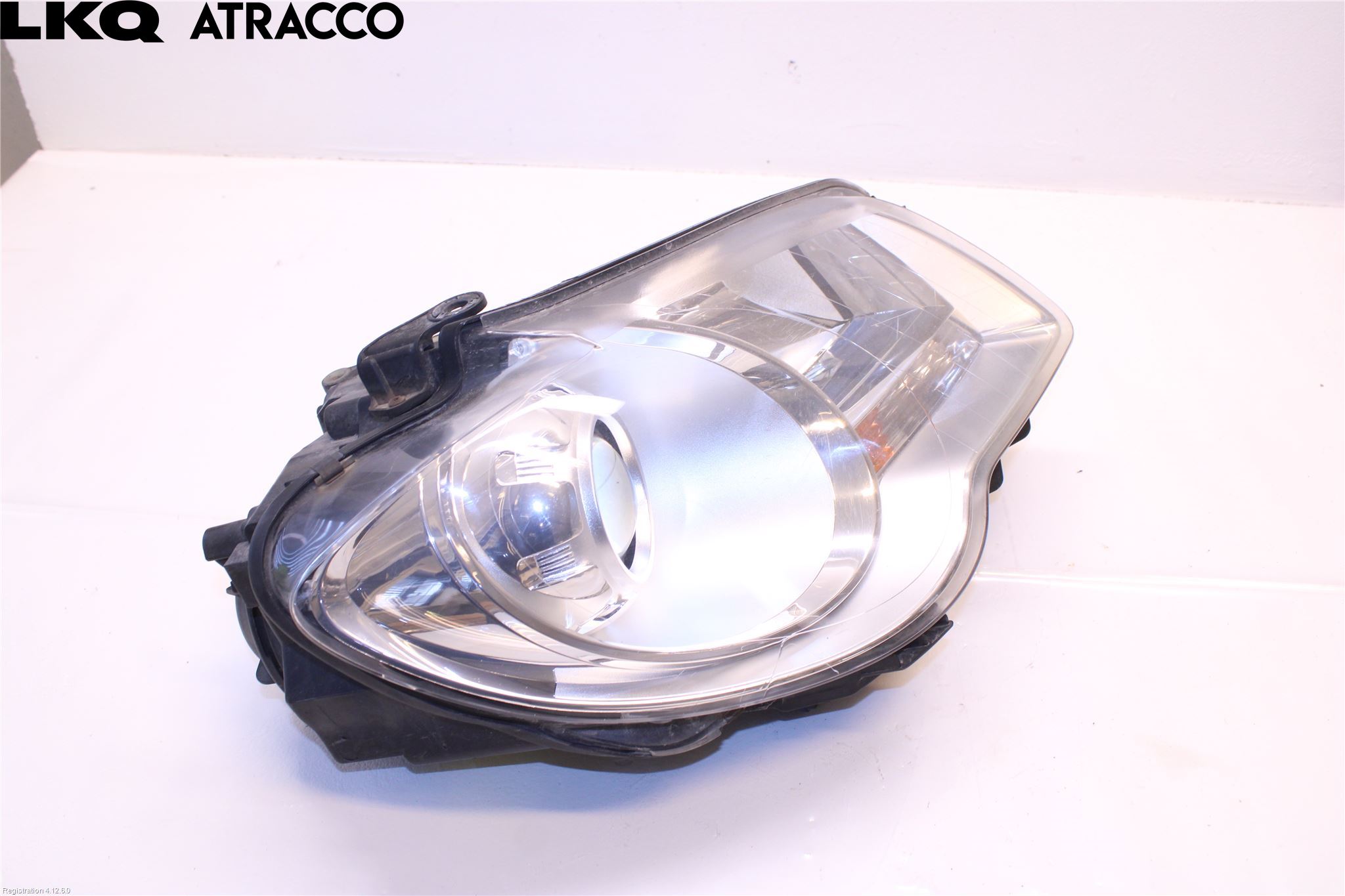 Volkswagen VW TOURAN 03-10 Frontlykt Høyre