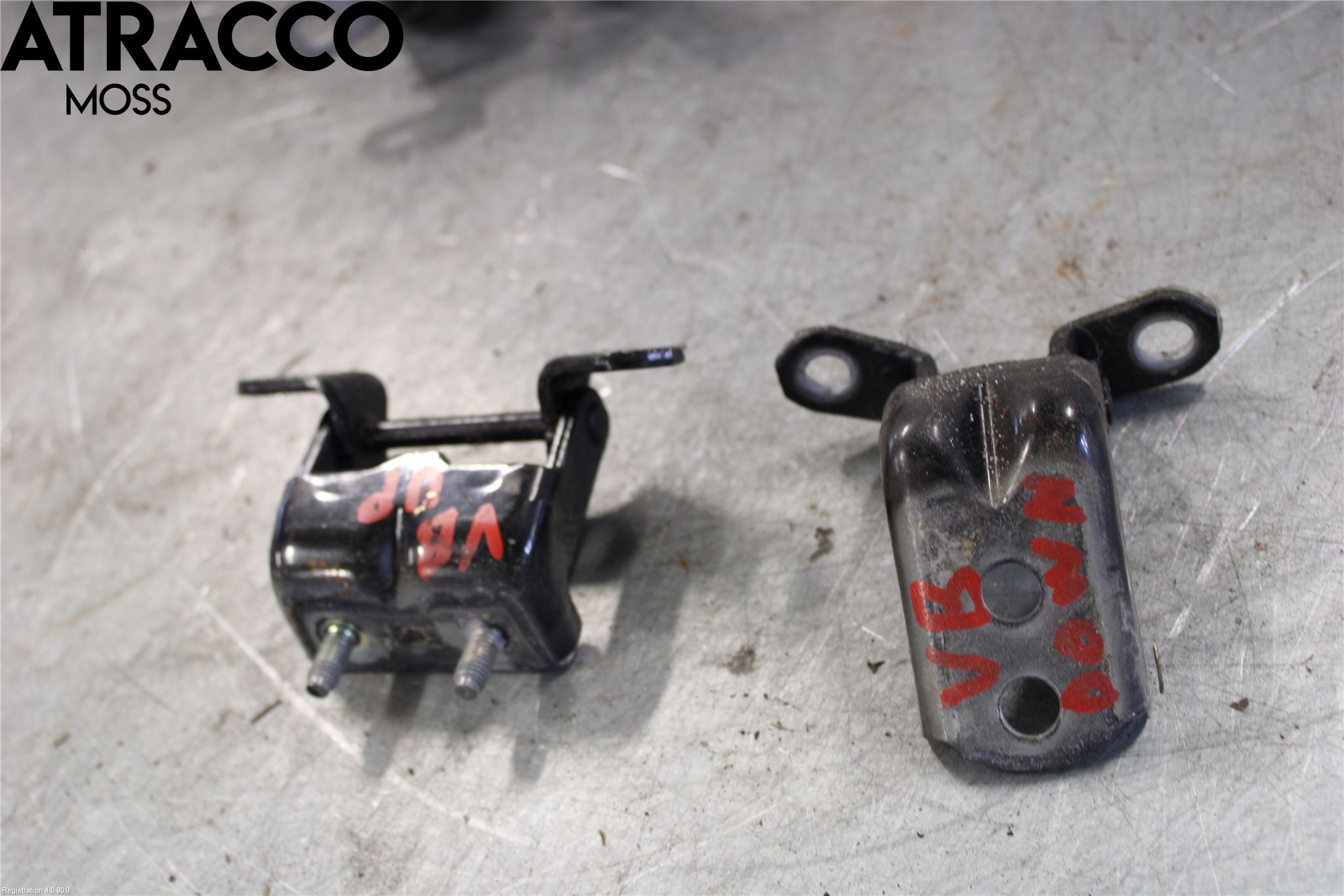 Nissan LEAF 11-17 Dørhengsel