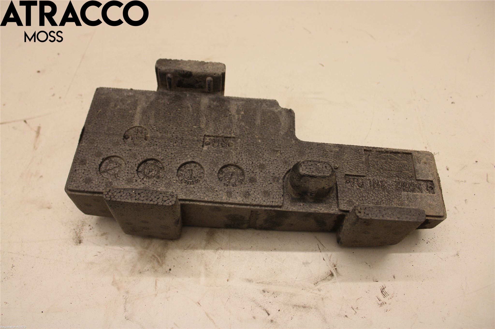 Nissan LEAF 11-17 Støtfangerfeste Bak Høyre