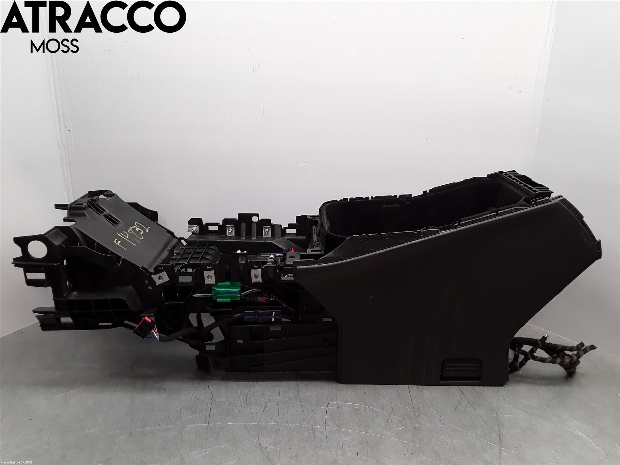 Jaguar I-PACE 18- Innr Konsoll-Lomme