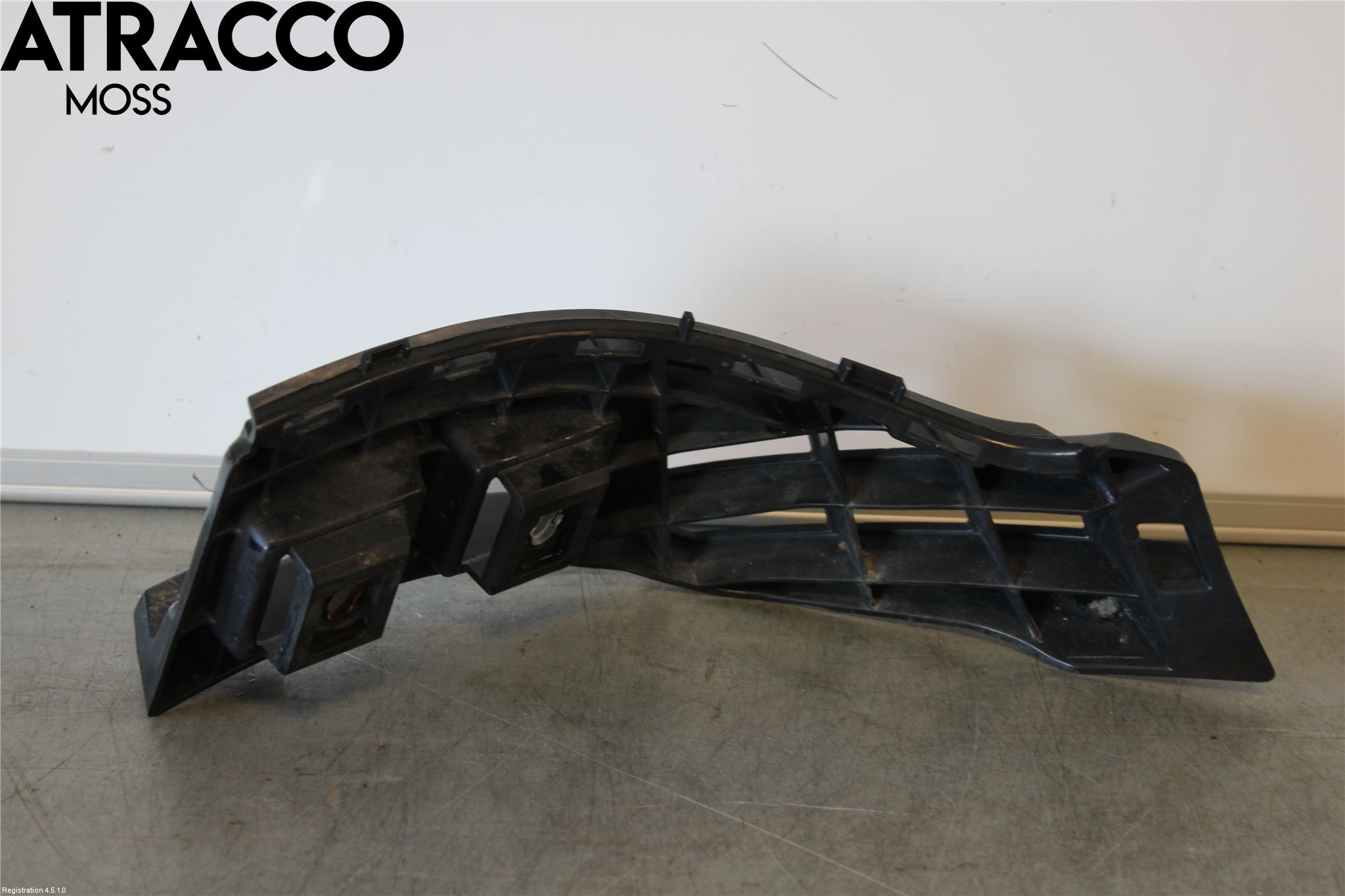 Mercedes-Benz MB E-KLASS (W212) 09-16 Støtfanger Bak Feste