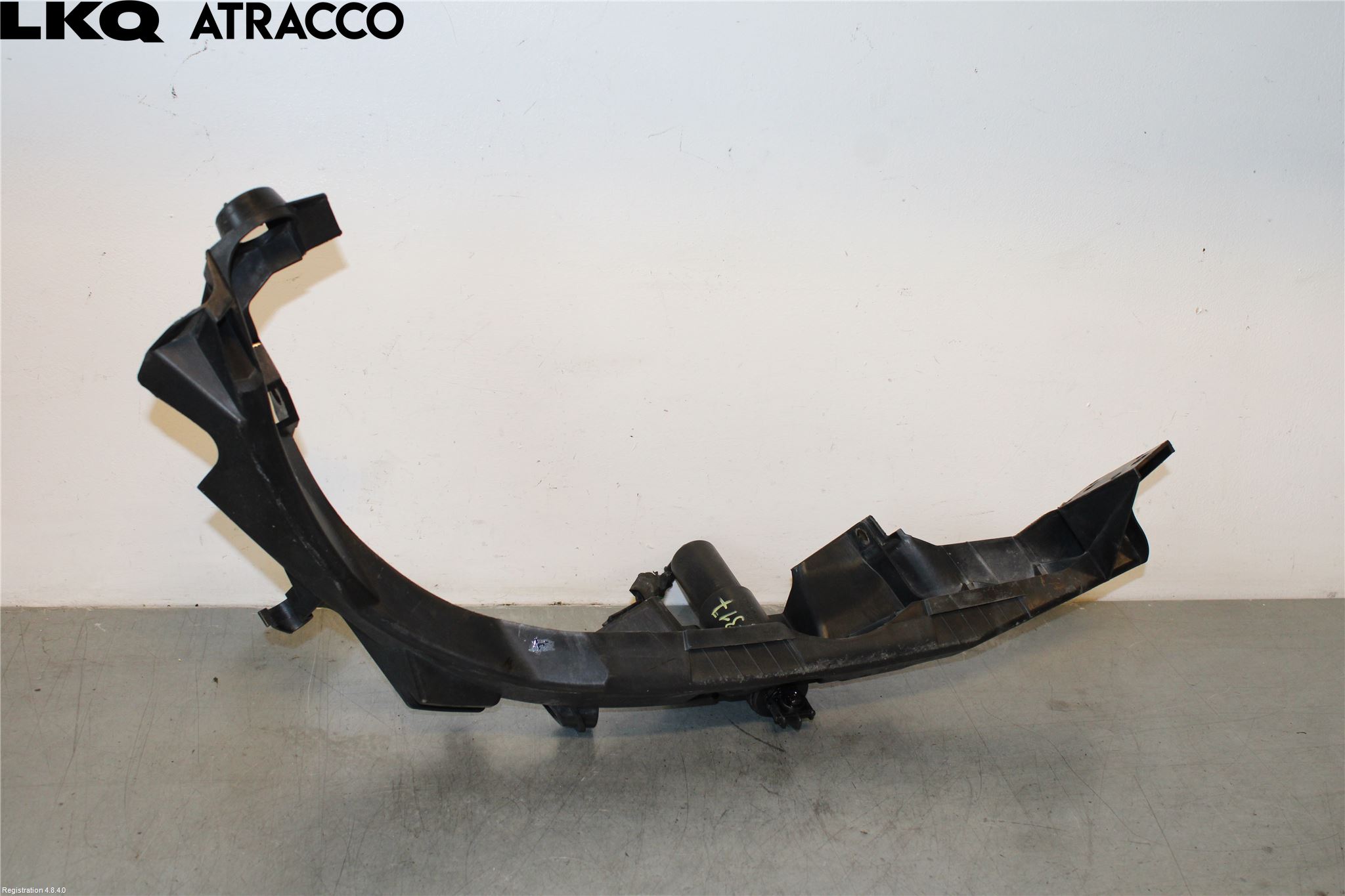 BMW 3 E90/91 SED/TOU 05-12 Frontlykt Holder-Feste