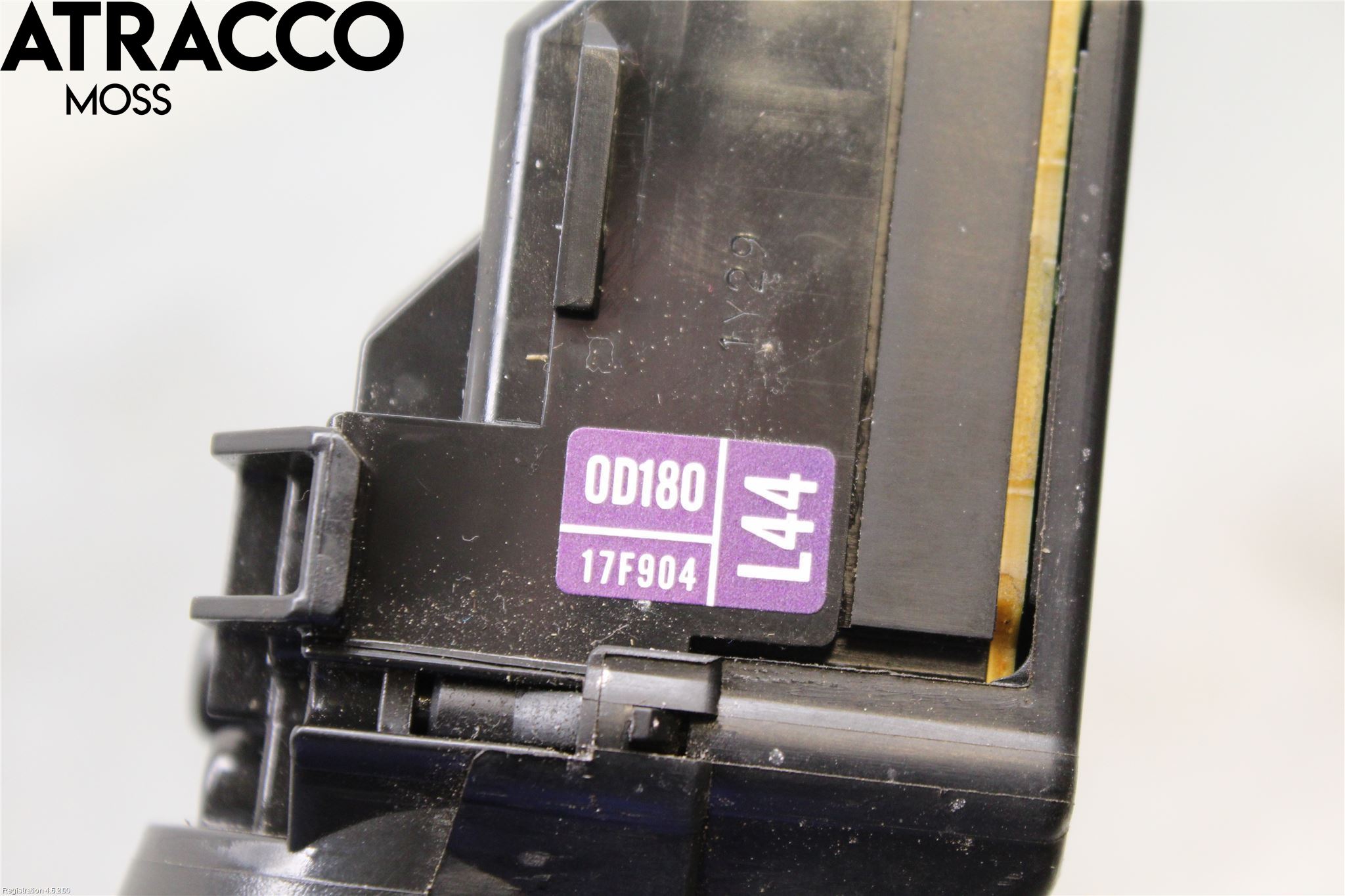 Toyota YARIS XP130 12-14 Bryter Ratt Visker - Spyler