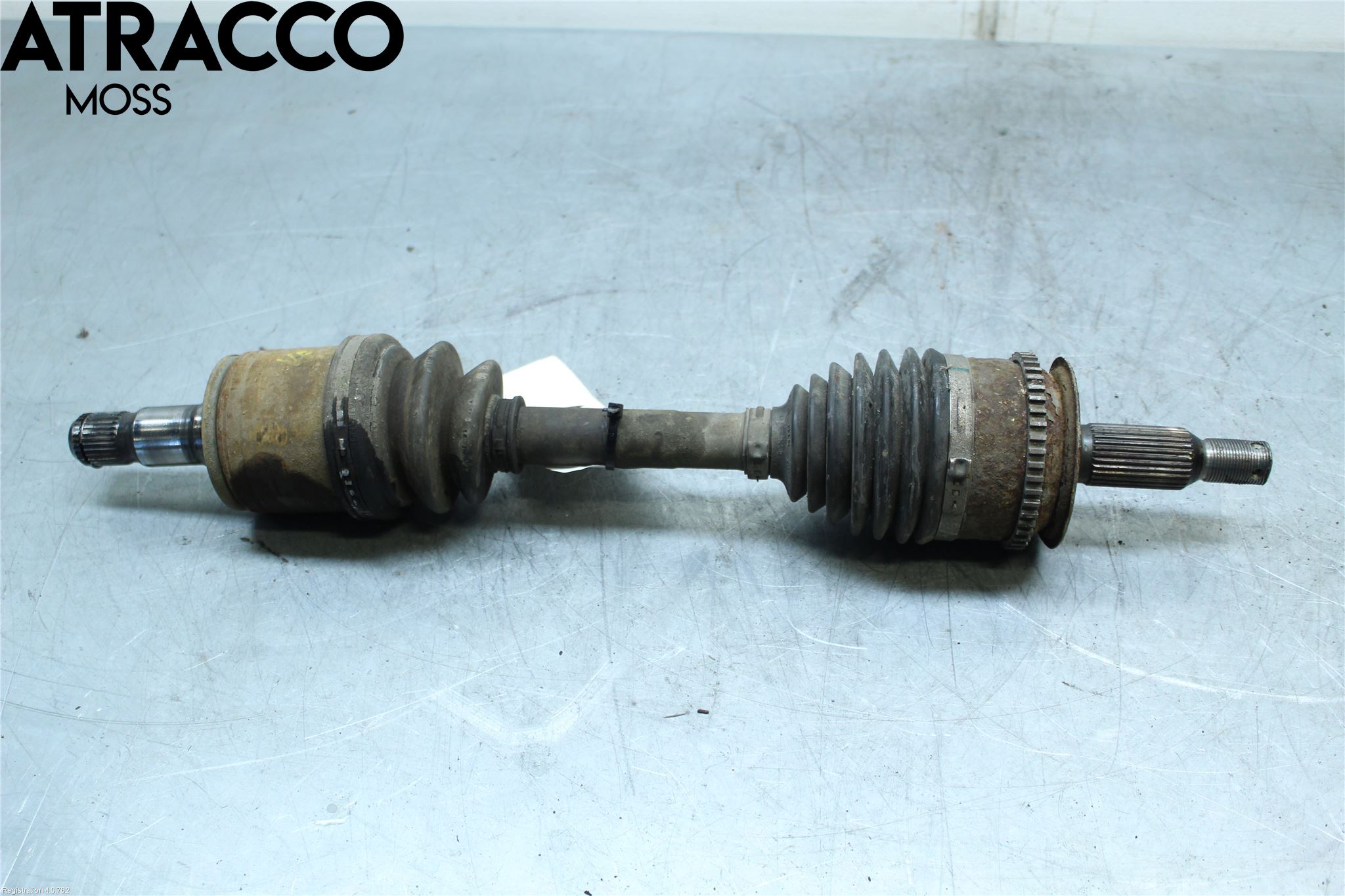 Mitsubishi L200 16-23 Drivaksel Foran Kompl Venstre