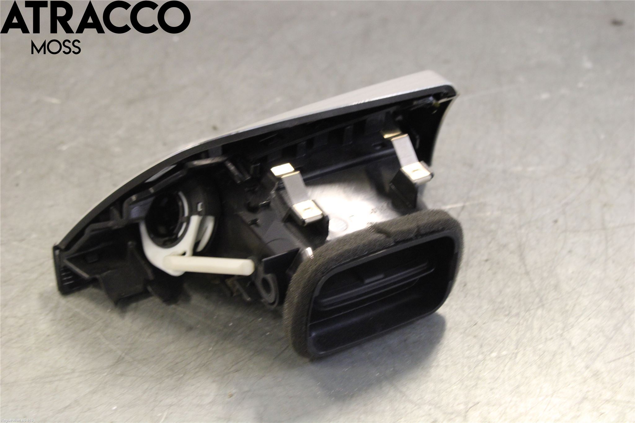 BMW 1 F20/F21 11-19 Dashbord Kanal - Dyse