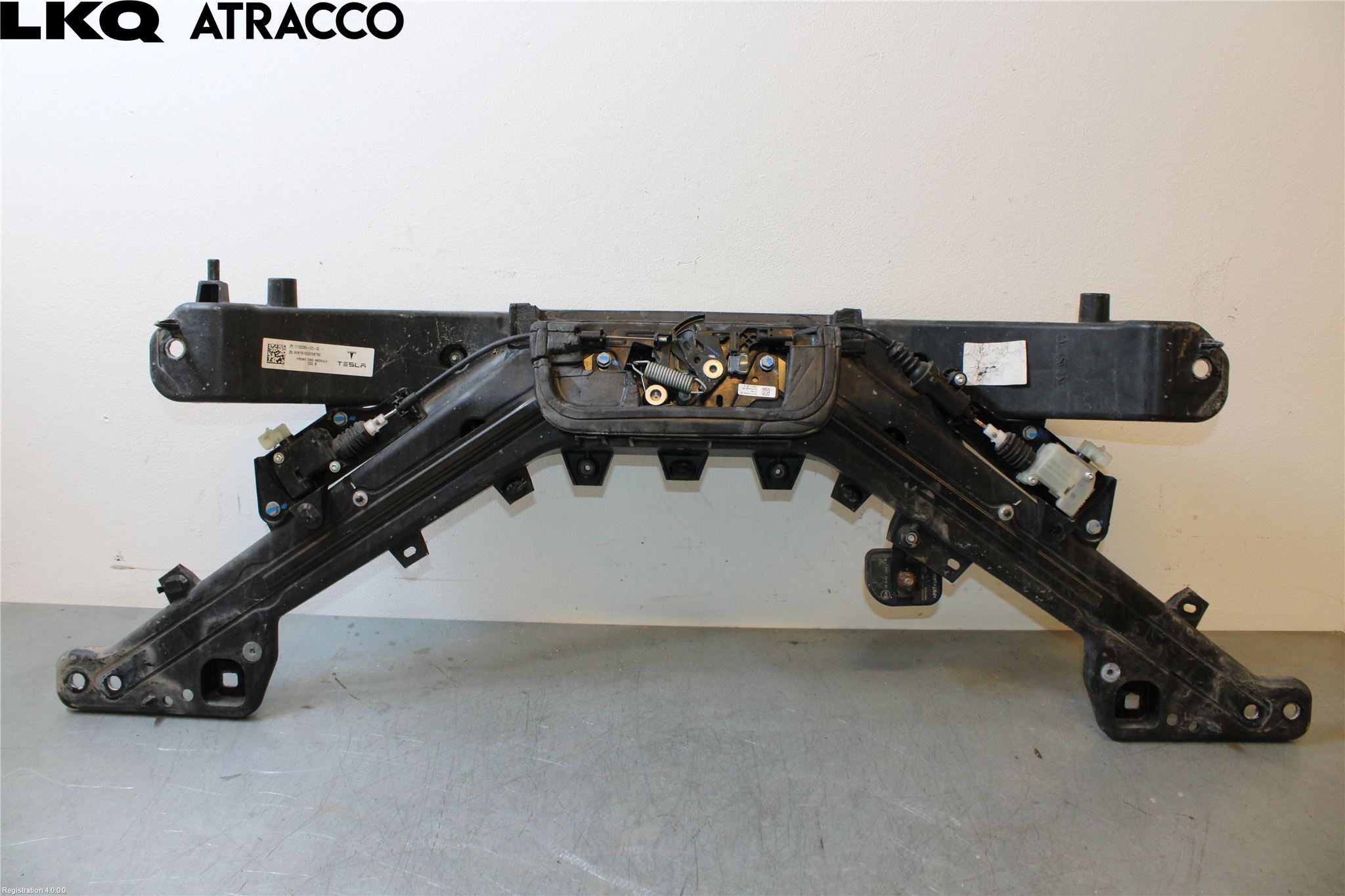 Tesla MODEL 3 17- Frontplate