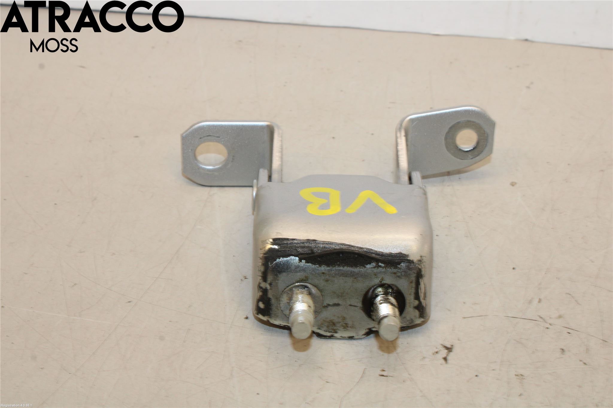 Suzuki SX4 S-CROSS 14-21 Dørhengsel