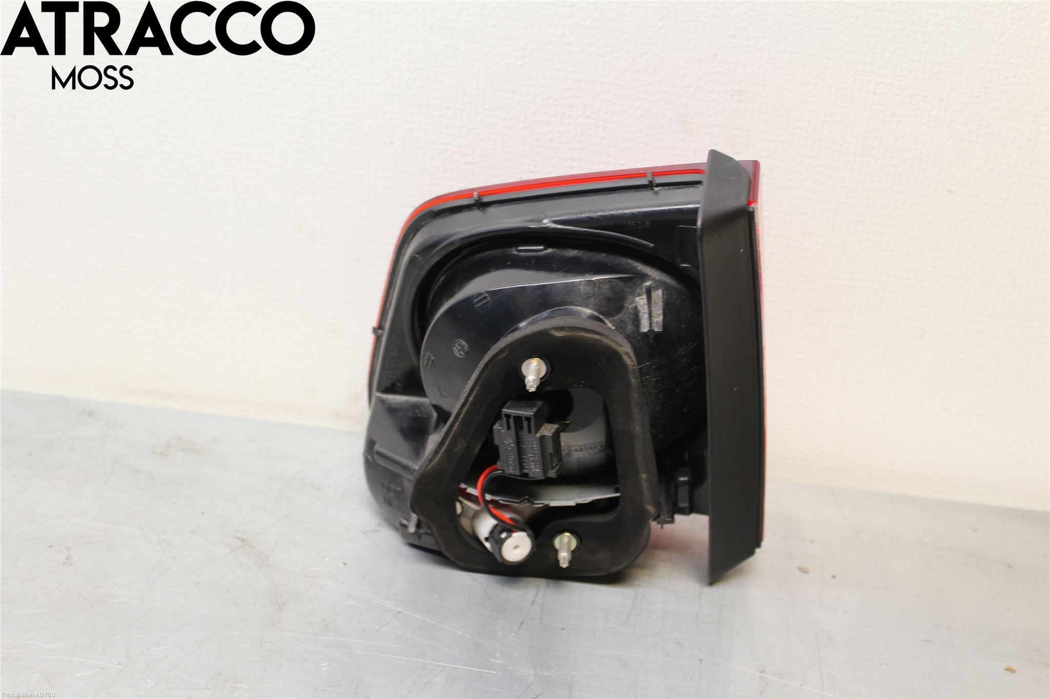 Volkswagen VW TIGUAN 07-16 Baklykt Venstre  På Luke(Indre