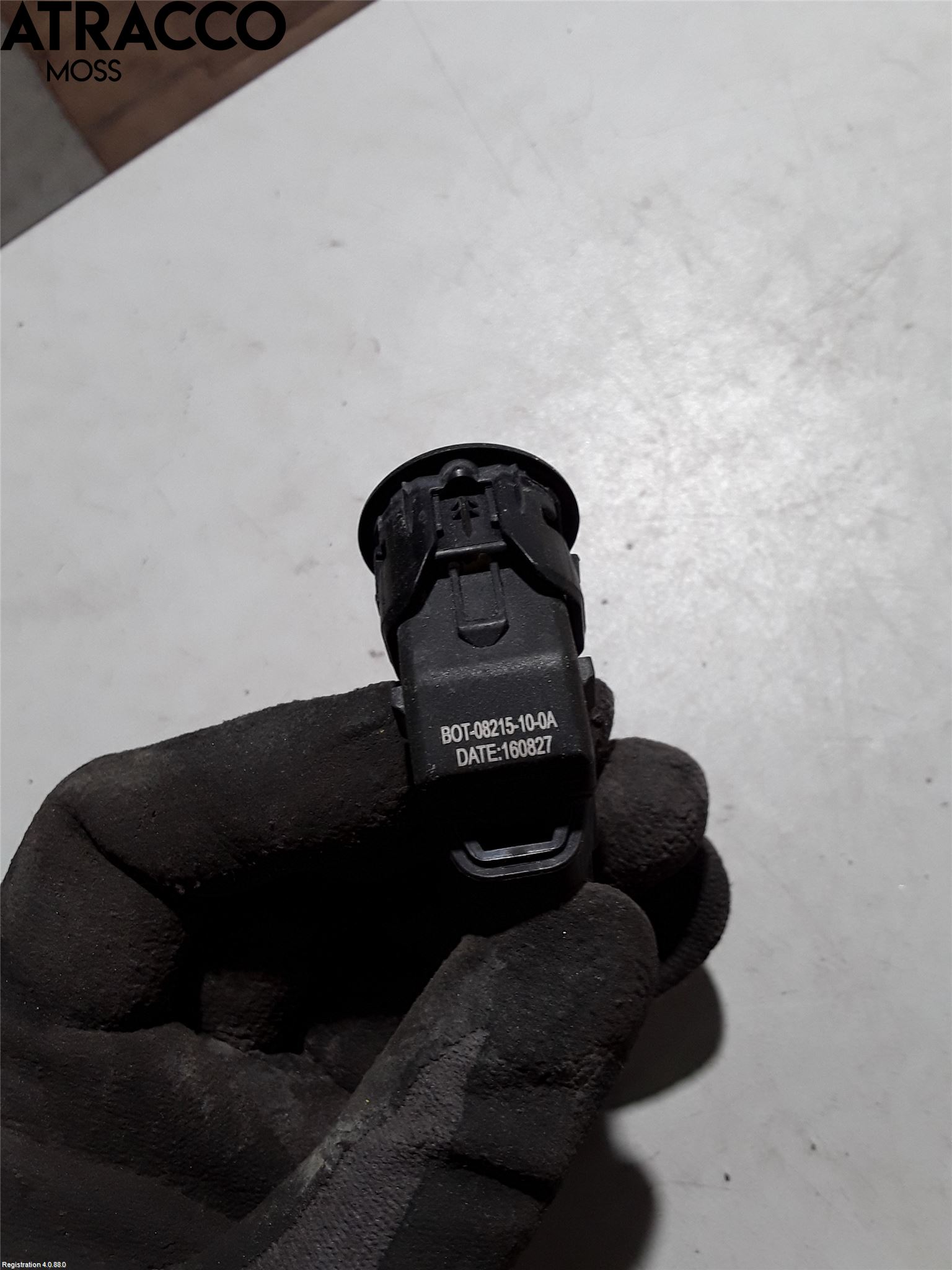 Suzuki VITARA 15- Sensor Parkering Front