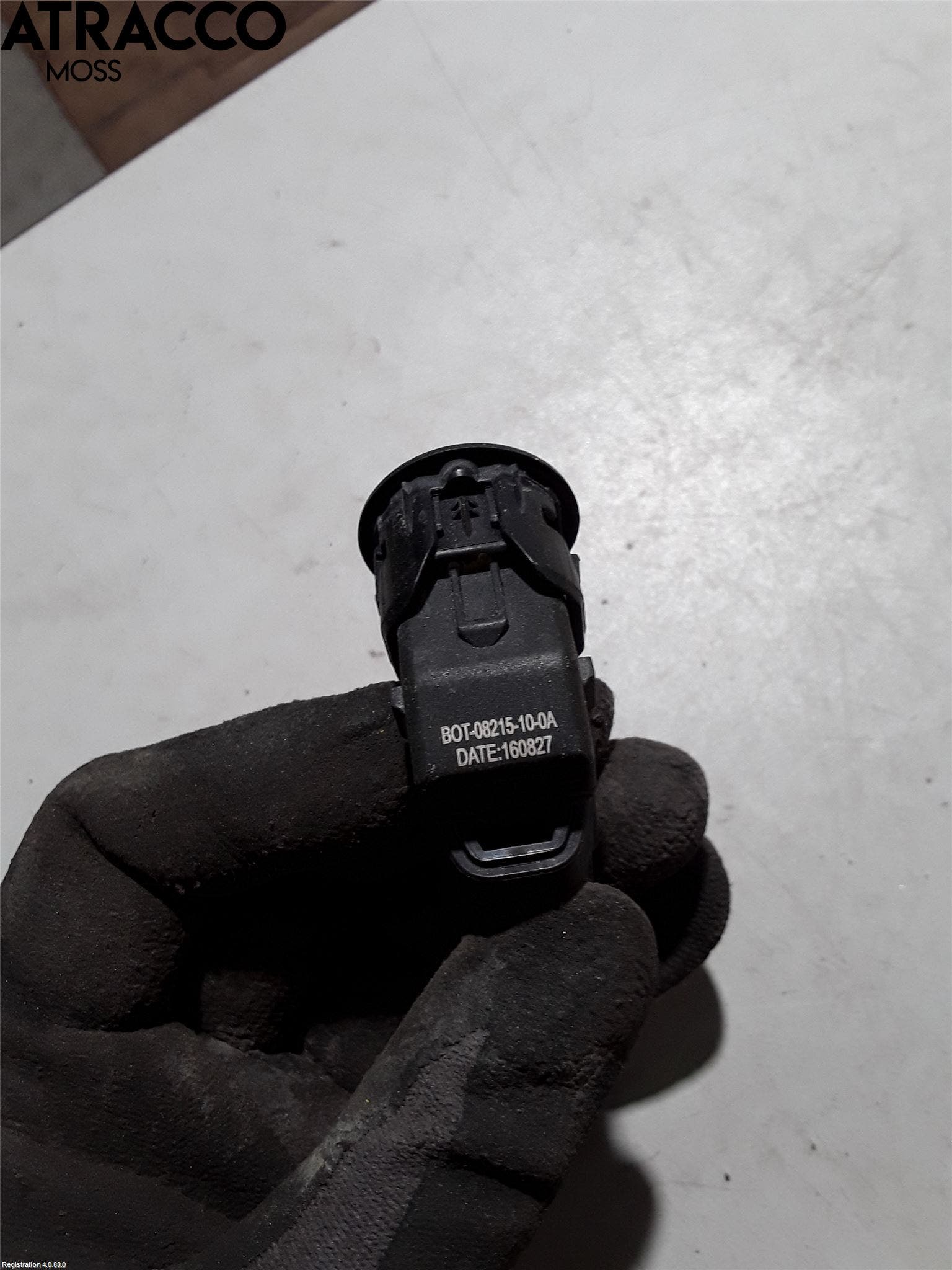 Suzuki VITARA 15- Sensor Parkering Front