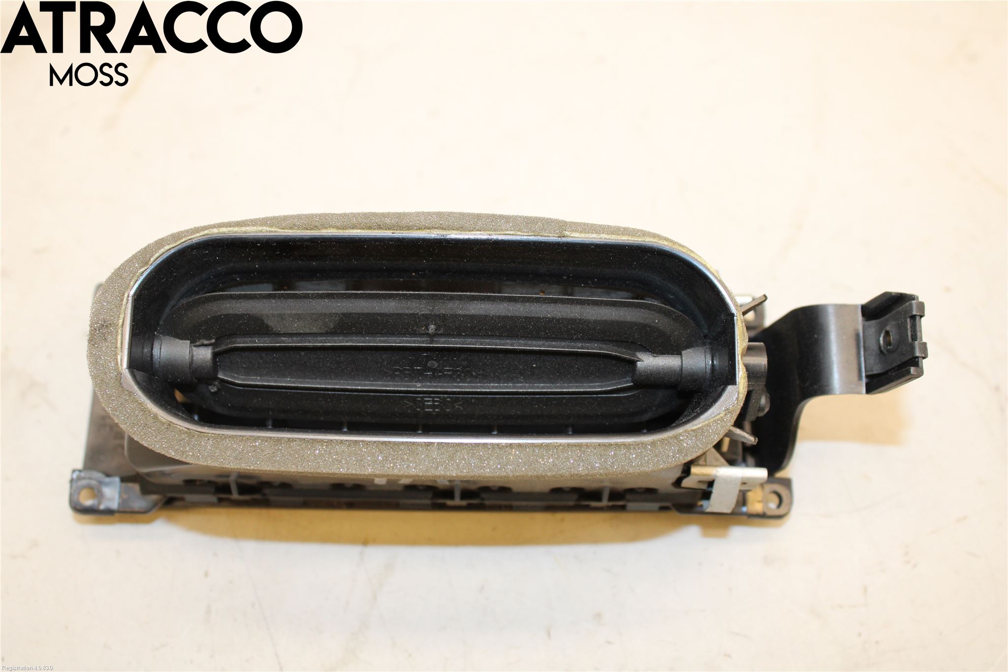 Volvo XC70 08-13 Dashbord Kanal - Dyse