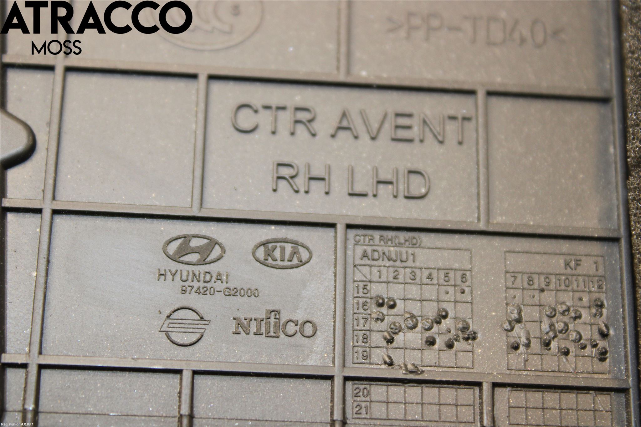 Hyundai IONIQ AE 17-22 Dashbord Kanal - Dyse