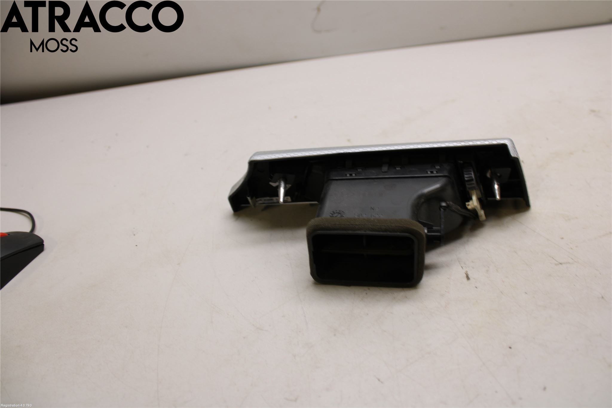 BMW 3 E90/91 SED/TOU 05-12 Dashbord Kanal - Dyse