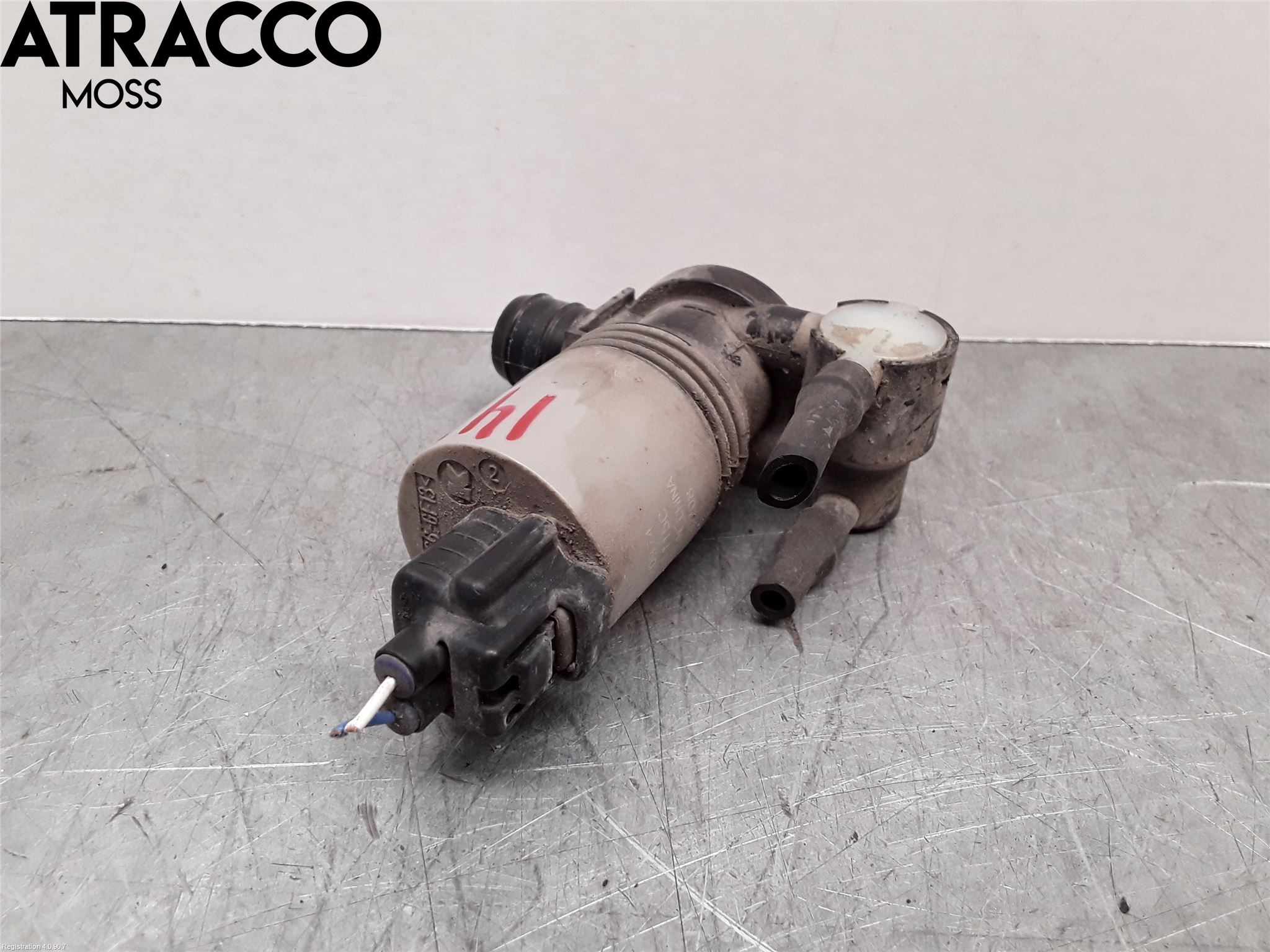 Toyota AURIS 13-19 Spylerpumpe Frontrute